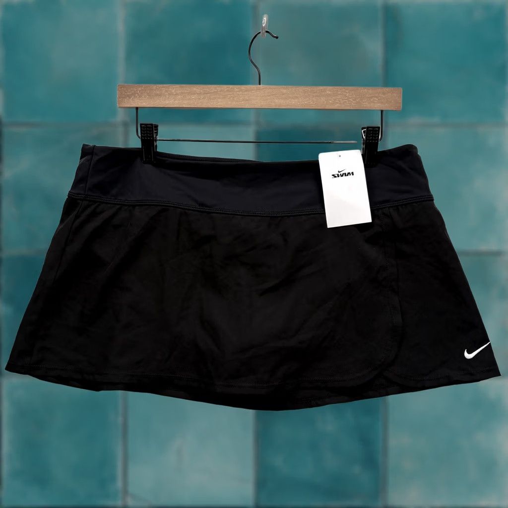 Nike Nike Swim Skirt Bottom Womens Large Black Built-In Brief Lined Stretch Outdoors Size 36" / US 14 / IT 50 - 1 Thumbnail