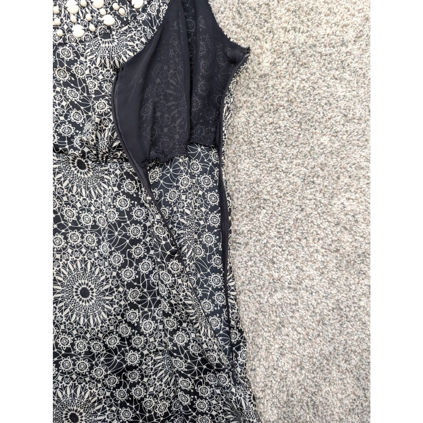 Ann Taylor Ann Taylor LOFT Tank Womens 12 Black White Sleeveless Embellished Geometric Print Beaded Sequin Zipper Scoop Neck Casual Elegant Bohemian Modern Women Size XL / US 12-14 / IT 48-50 - 7 Thumbnail