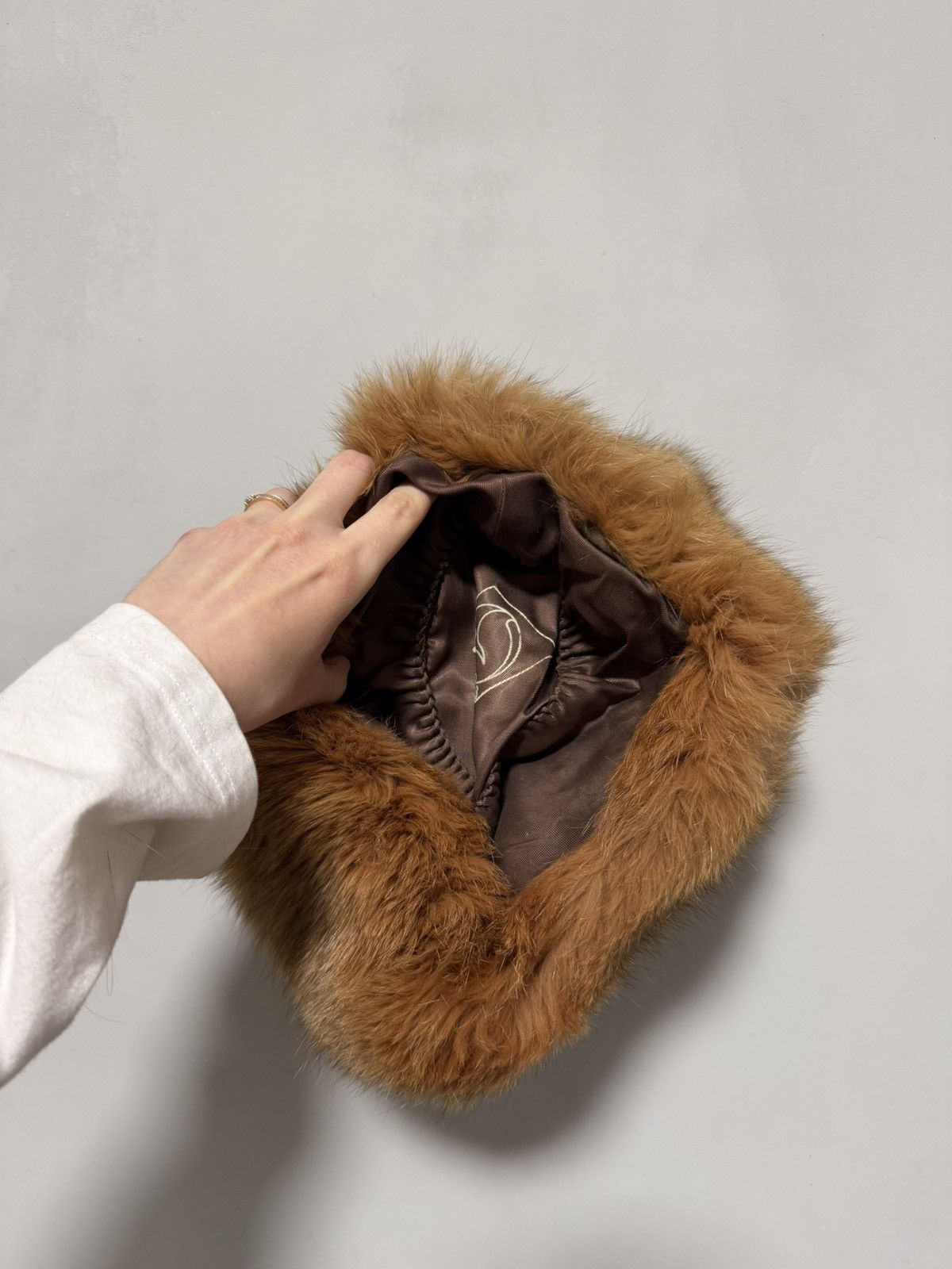 Japanese Brand Vintage Fuzzy Hat Real Fur Beret Style Y2K Yeti balenciaga Size ONE SIZE - 5 Thumbnail
