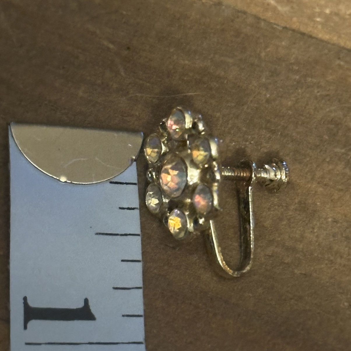 Vintage Vintage Aurora Borealis flower screw back earrings Size ONE SIZE - 3 Thumbnail