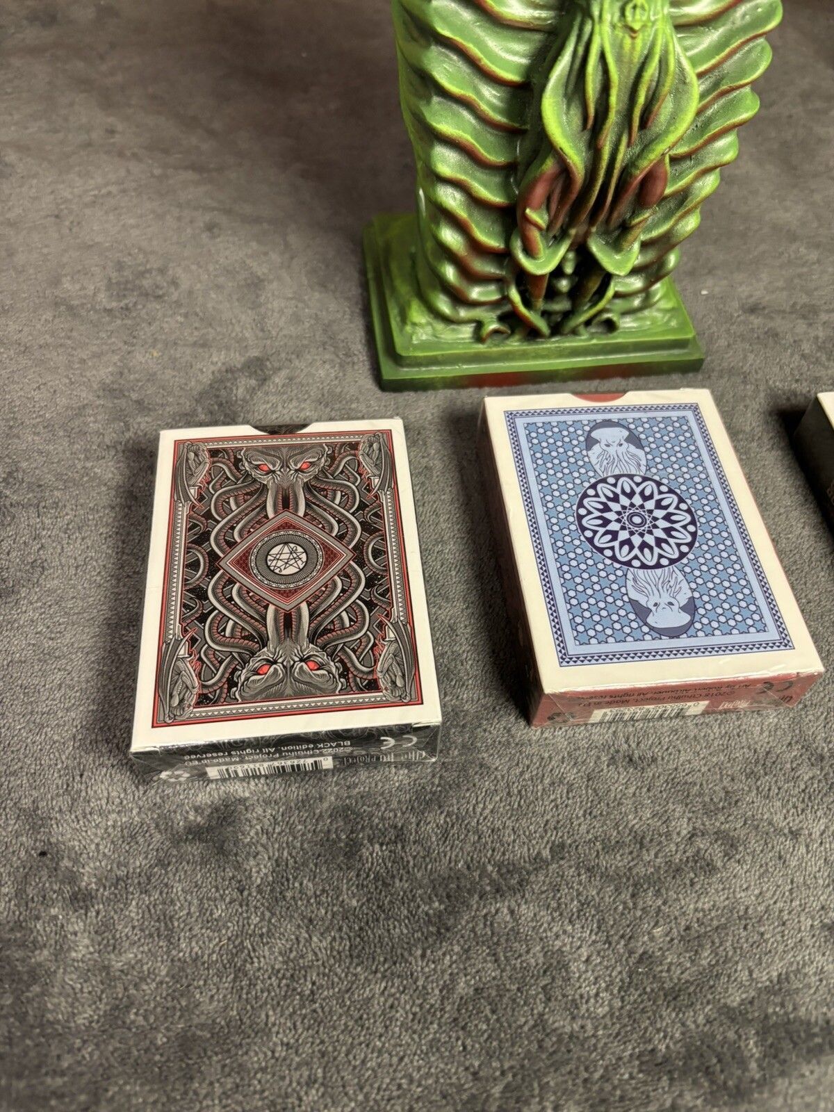 Other Cthulhu Card Holder With 3 Packs Mythos Poker Cards Size ONE SIZE - 8 Thumbnail