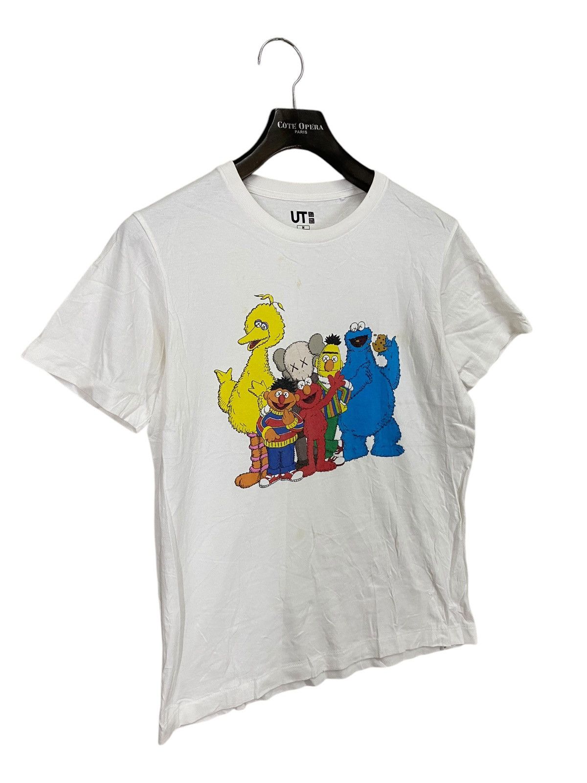 Japanese Brand × Kaws × Uniqlo Uniqlo x kaws x sesame street tshirt Size US M / EU 48-50 / 2 - 2 Thumbnail