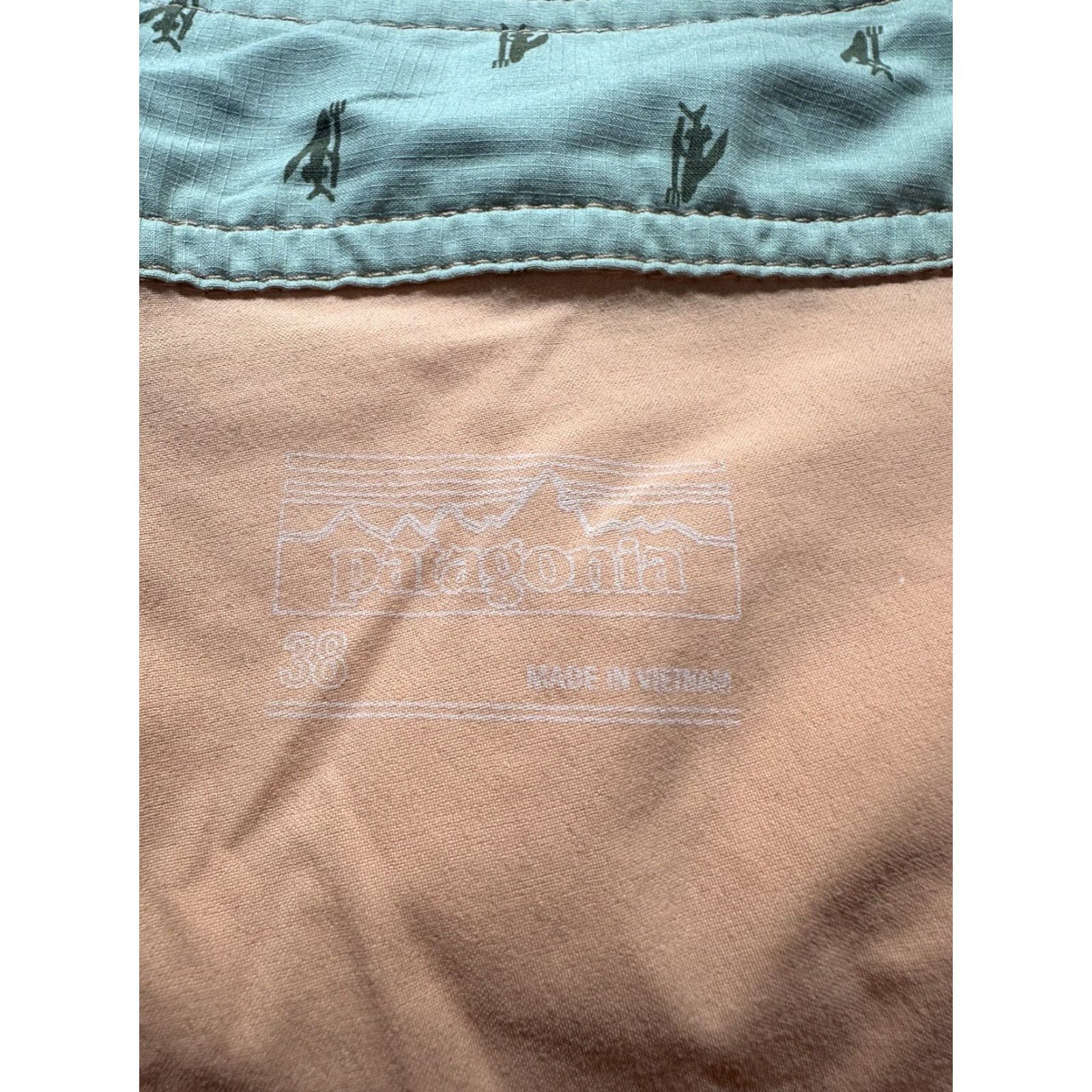 Patagonia Patagonia Board Shorts Mens 38 Swim Bottom Orange-Peach Wavefarer Stretch 86543 Beach Outdoor Size US 38 / EU 54 - 3 Thumbnail