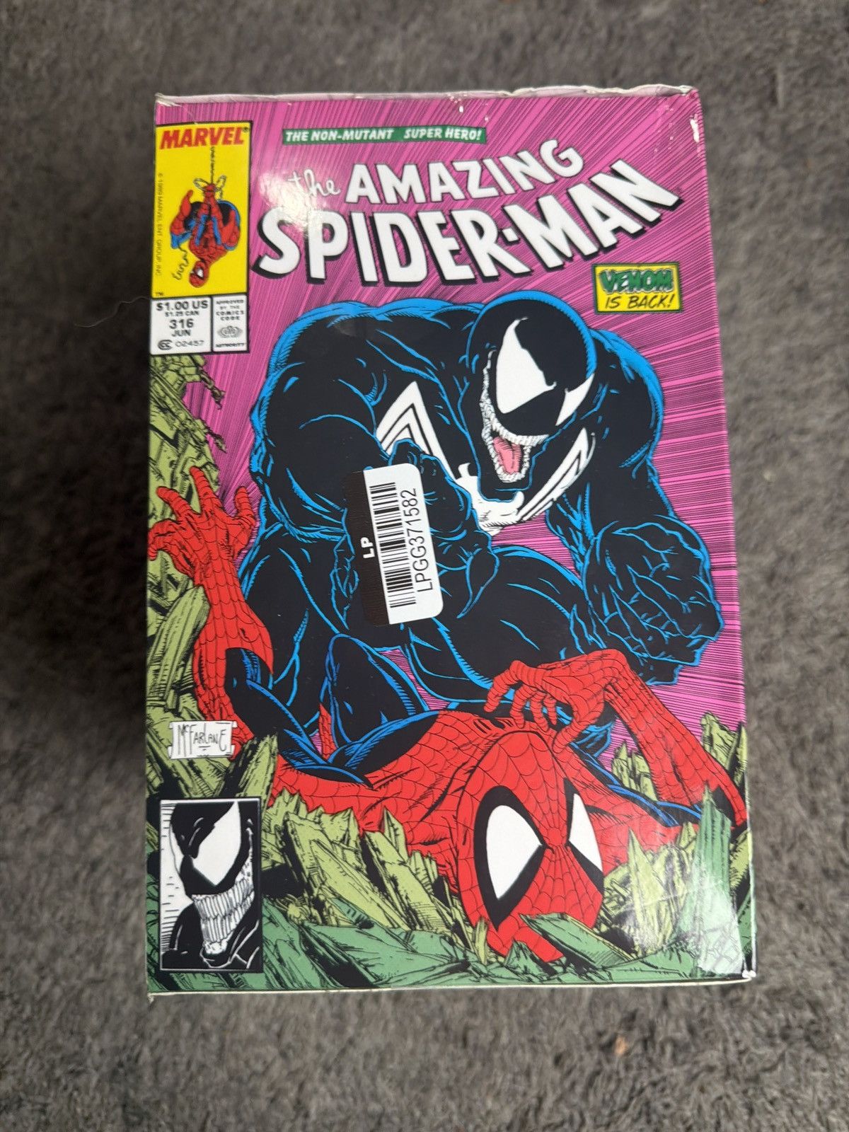 Marvel Comics 2024 McFarlane Toys Marvel Venom Gold Label Collection Size ONE SIZE - 3 Thumbnail