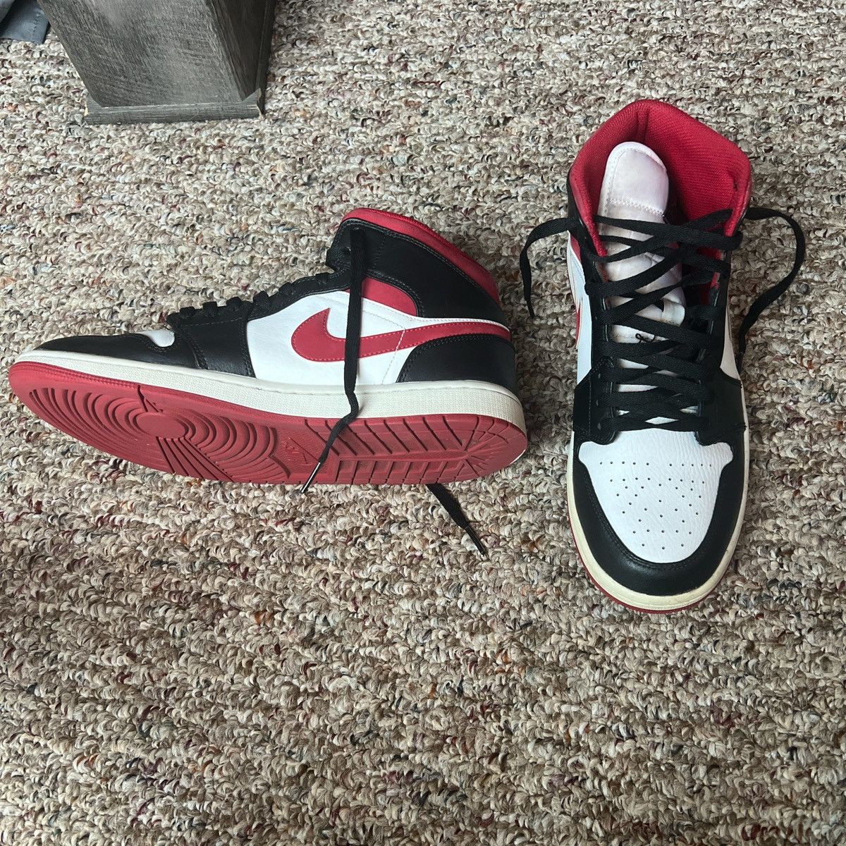 Jordan Brand air jordan 1 mid Size US 10.5 / EU 43-44 - 3 Thumbnail