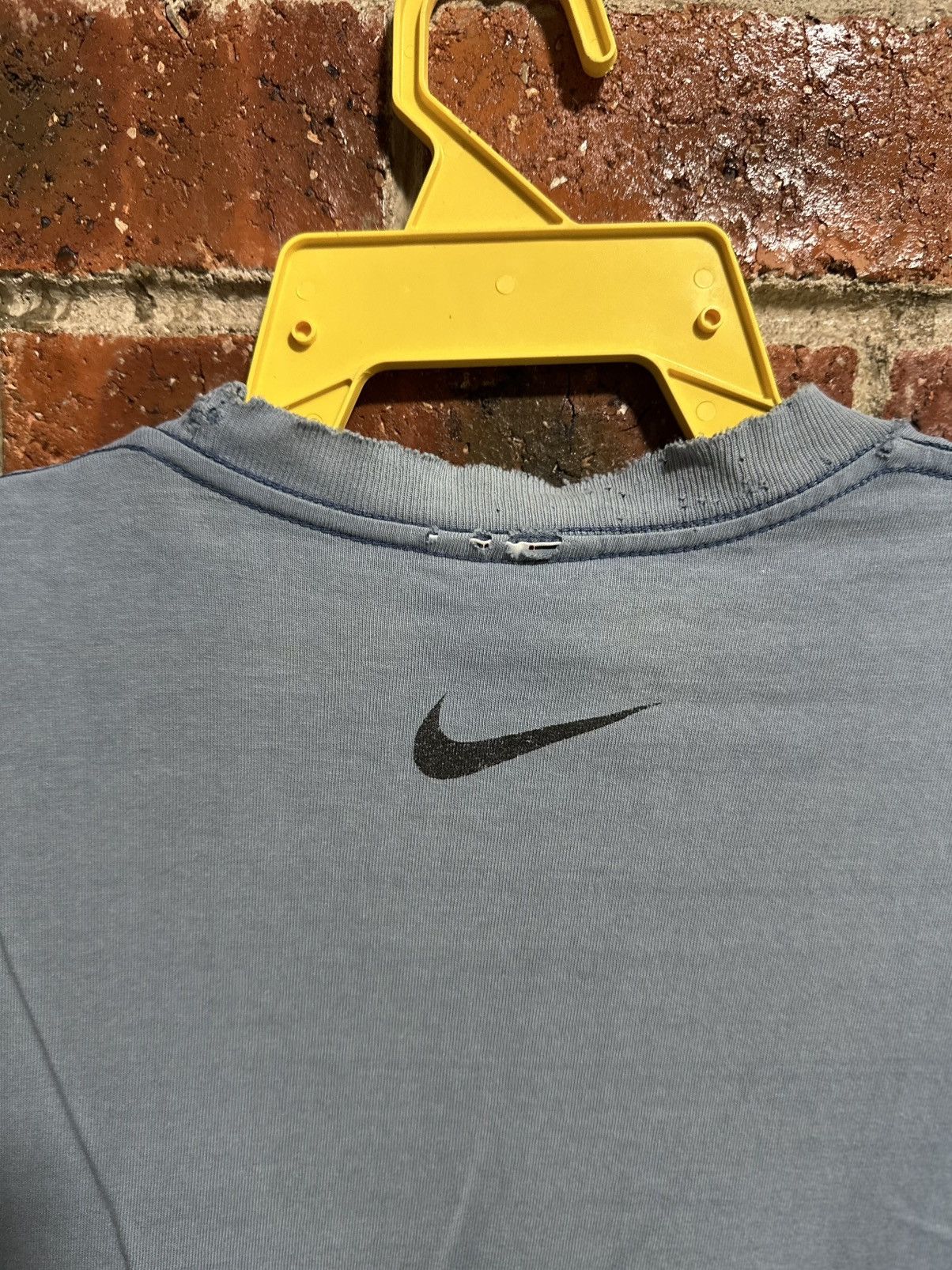 Nike Thrashed Vintage Nike Court Tee Size US L / EU 52-54 / 3 - 10 Thumbnail