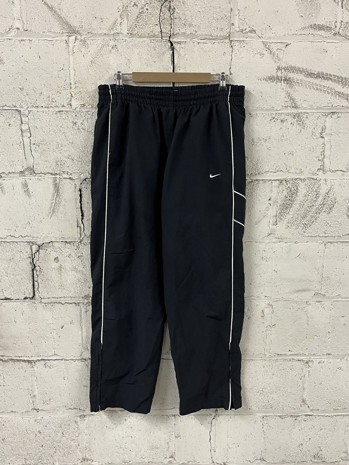 Nike Y2K baggy fit Nike track pants, streetwear hype rare Size US 34 / EU 50 - 1 Thumbnail