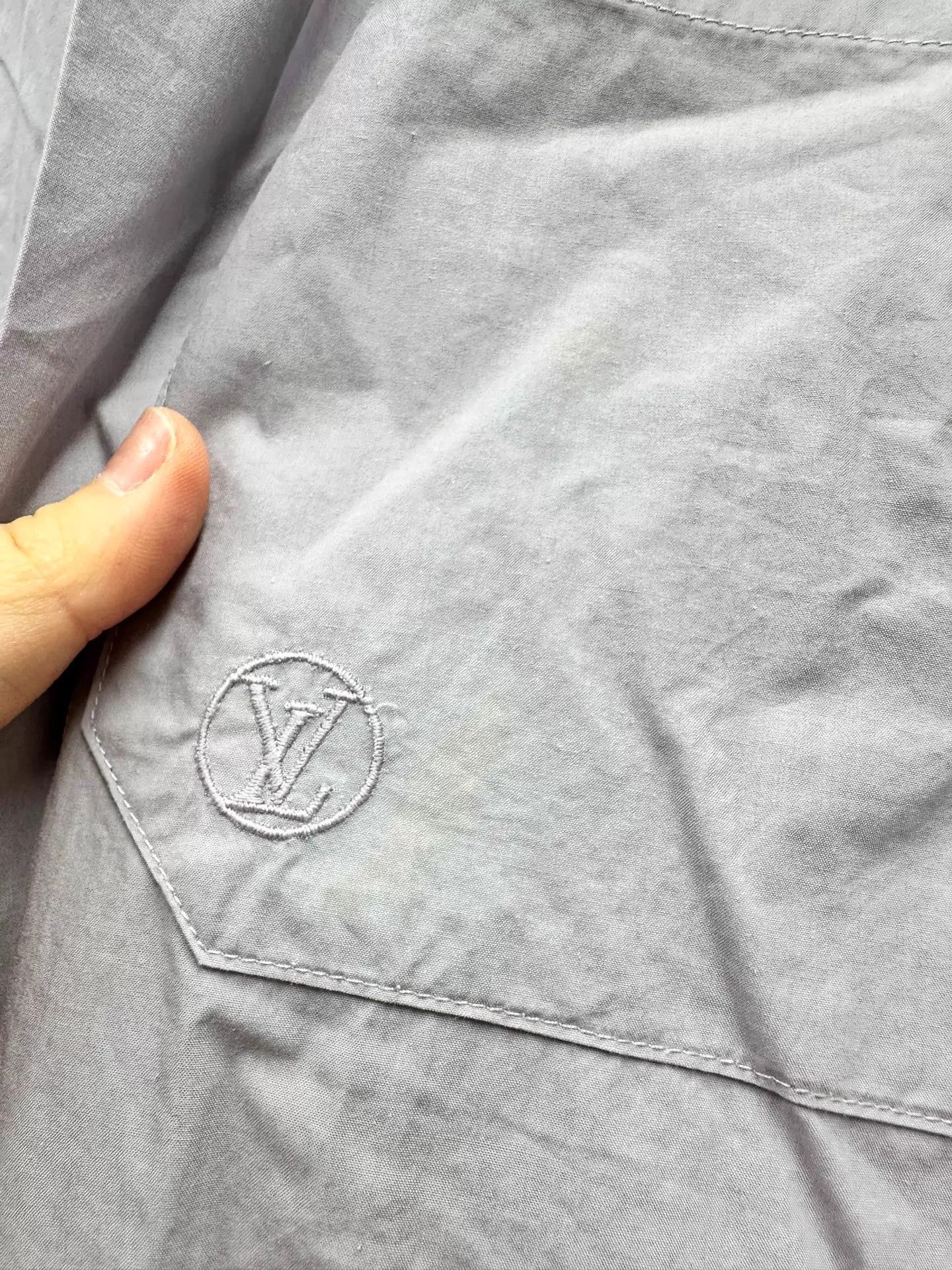 Louis Vuitton Louis Vuitton XS Shirt 47/110/80/65 Size US XS / EU 42 / 0 - 4 Thumbnail