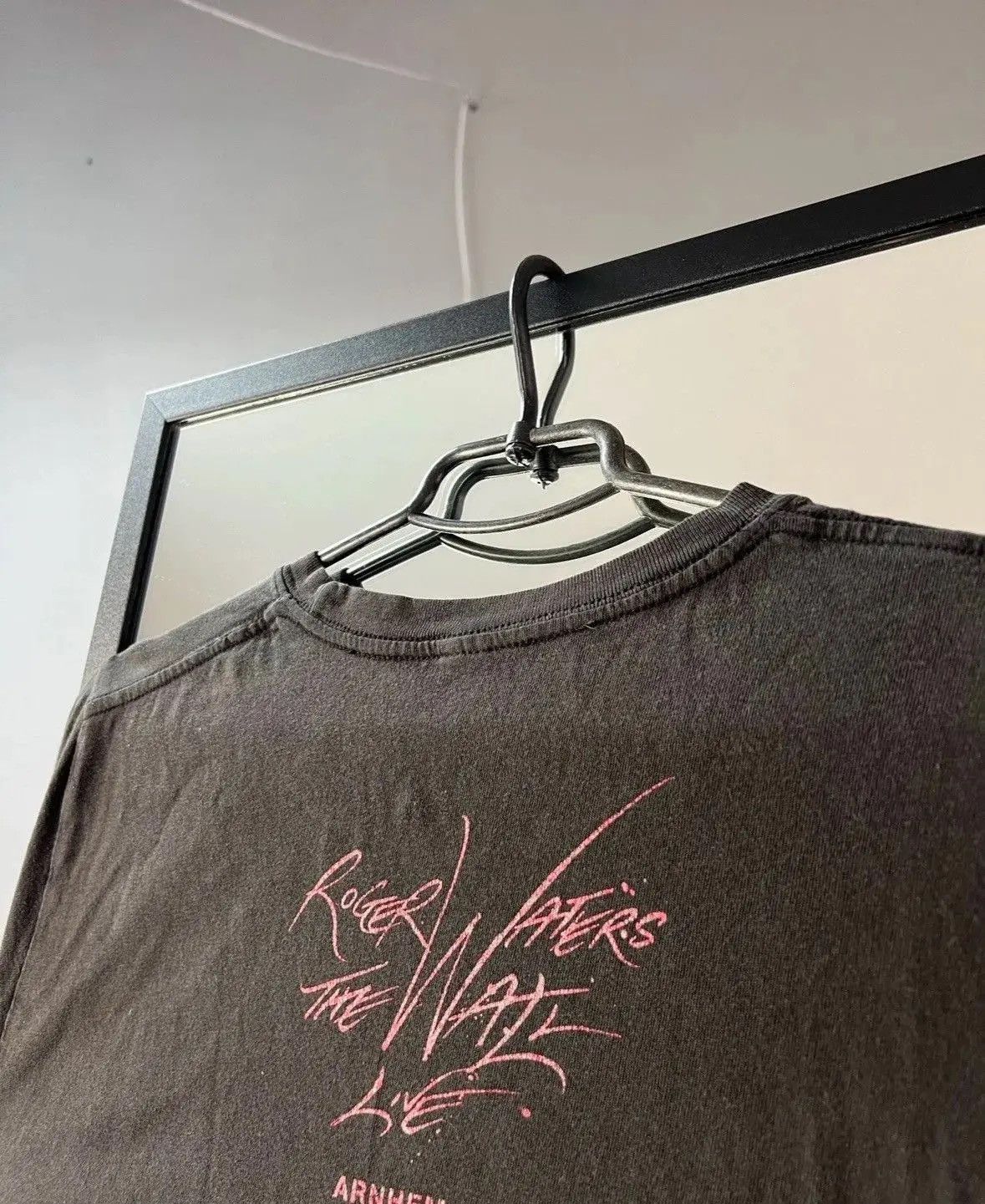 Japanese Brand × Pink Floyd × Vintage Vintage Pink Floyd Roger Water band tee rock the dirk side Size US M / EU 48-50 / 2 - 8 Thumbnail