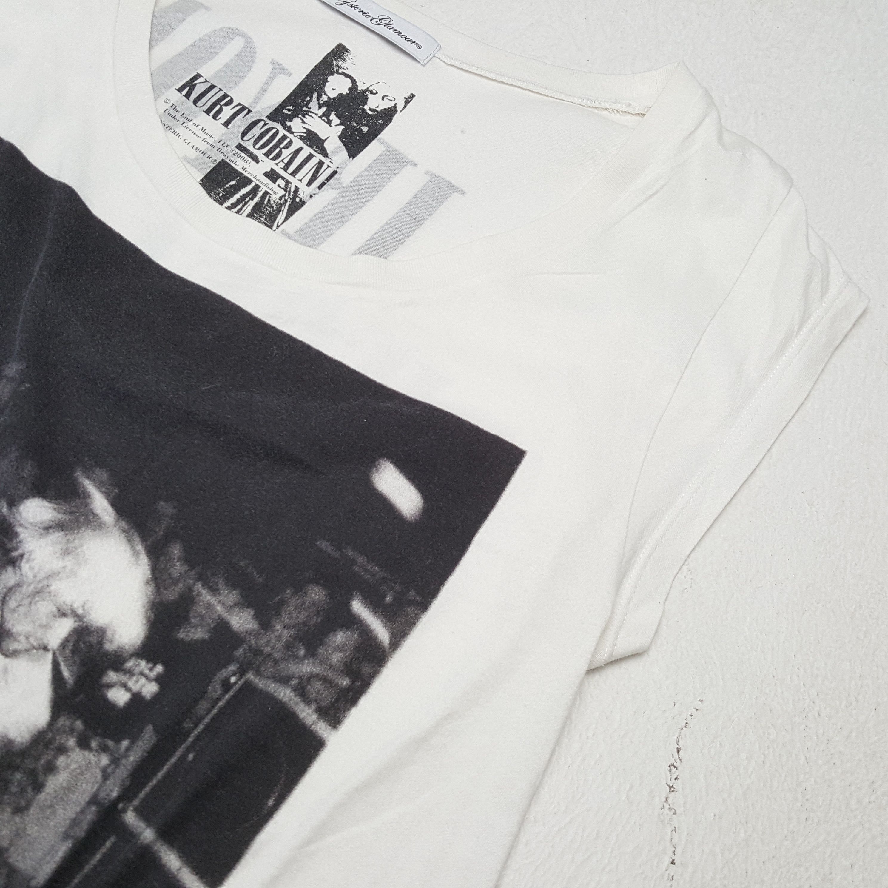 Hysteric Glamour × Vintage HYSTERIC GLAMOUR x KURT COBAIN Japanese Brand Tshirt Size US S / EU 44-46 / 1 - 7 Thumbnail