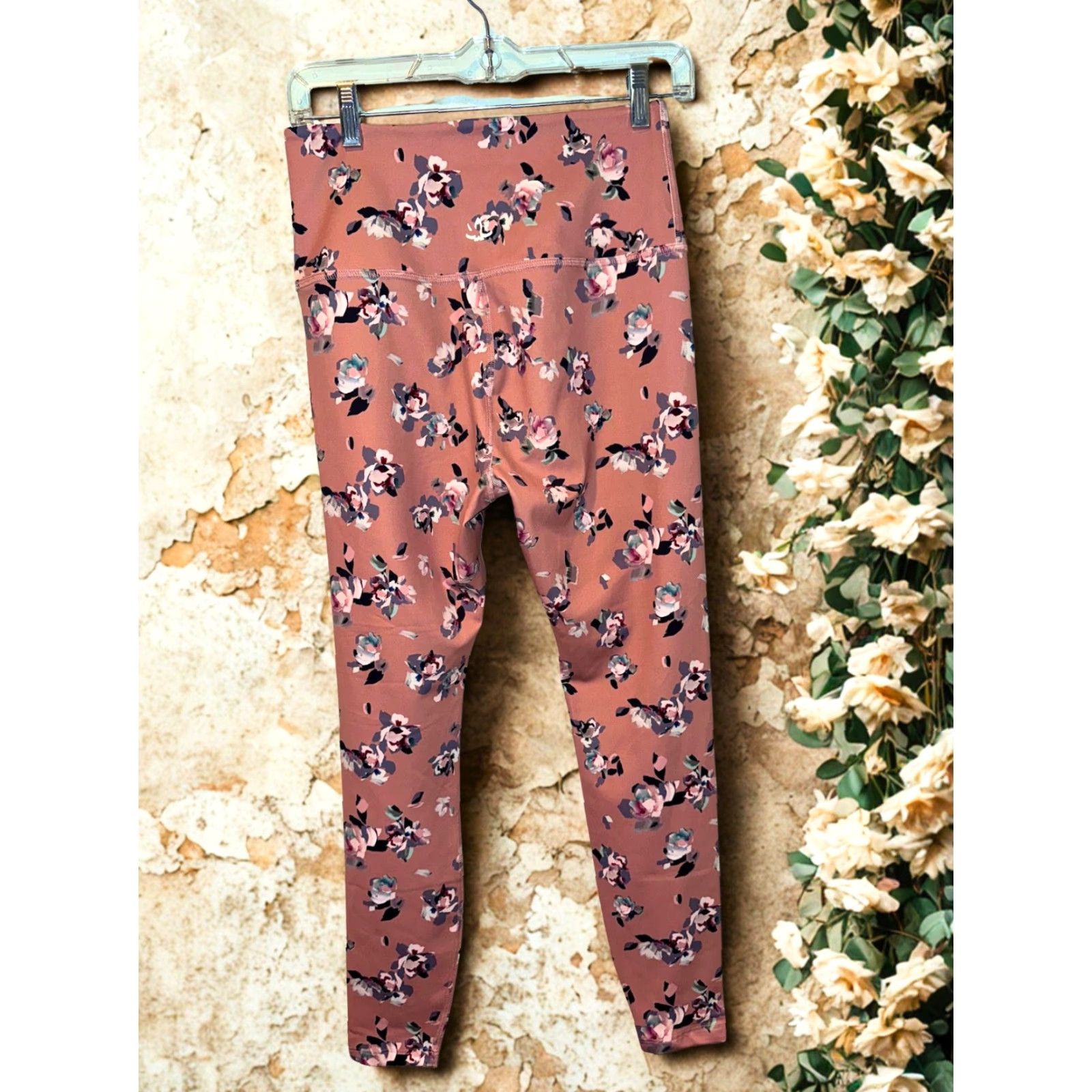 Beyond Yoga Beyond Yoga Olympus High Rise Legging Impressionist Floral Blush L Women Fitness Activewear Size 36" / US 14 / IT 50 - 3 Thumbnail