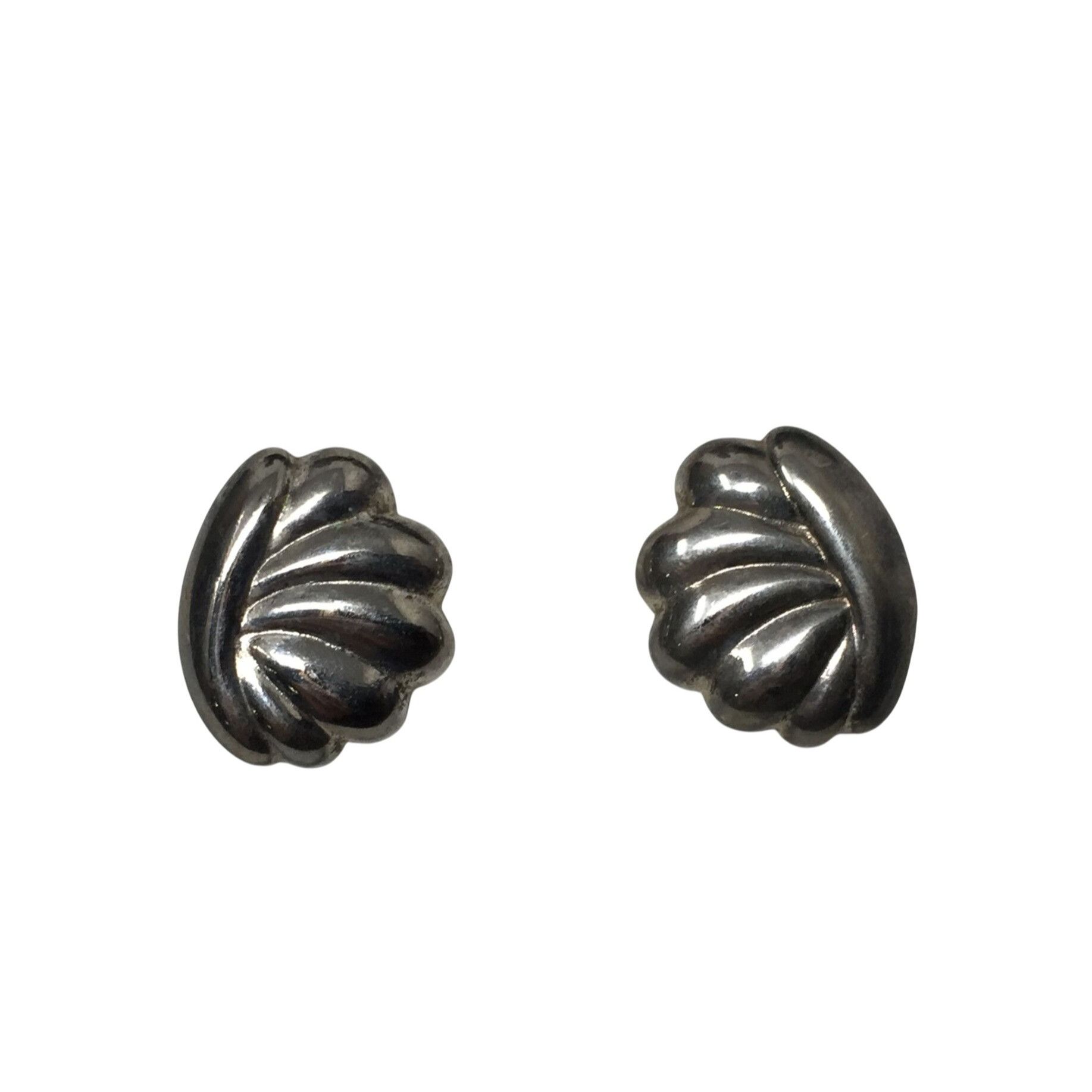 Other Dania Women's Silver Tone Sea Shell Clip On Earrings Size ONE SIZE - 1 Thumbnail