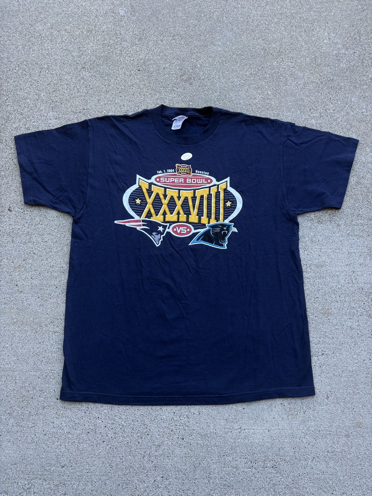 NFL Vintage 2004 NFL “Super Bowl XXXVIII” Navy T-Shirt Size XL Size US XL / EU 56 / 4 - 1 Thumbnail