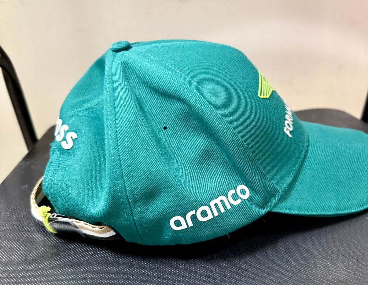 Formula 1 Boss x cognizant® FORMULA ONE TEAM aramco Size ONE SIZE - 2 Thumbnail