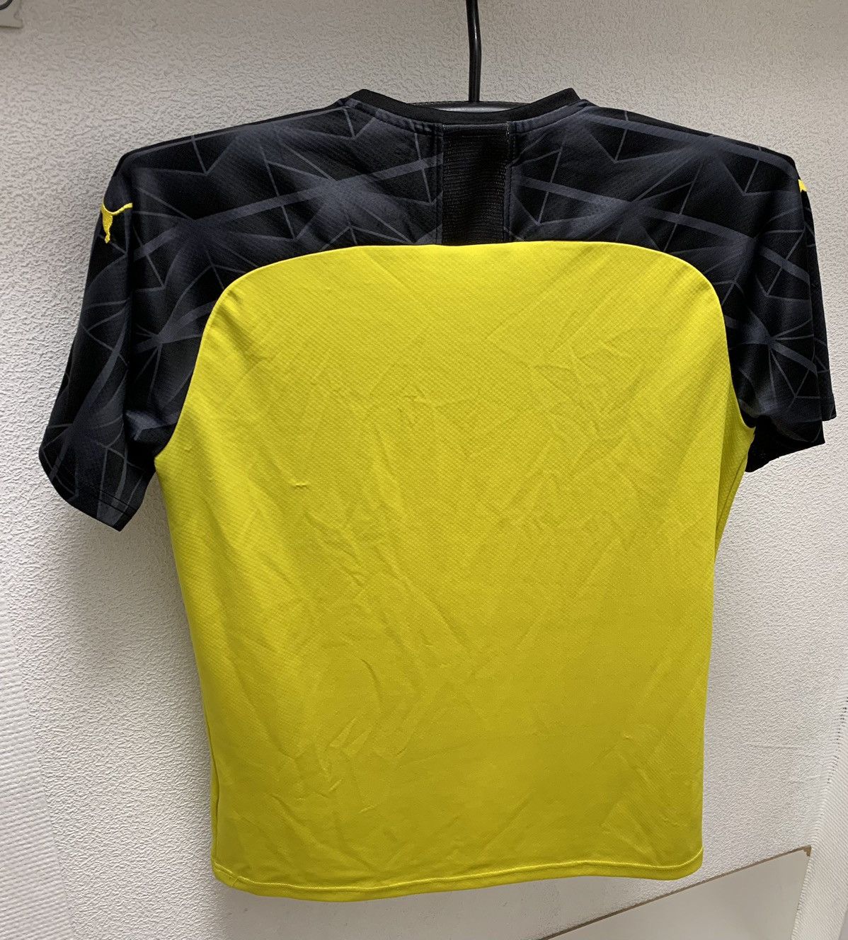 Puma Borussia Dortmund BVB puma soccer jersey M sz evonik Size US M / EU 48-50 / 2 - 7 Thumbnail