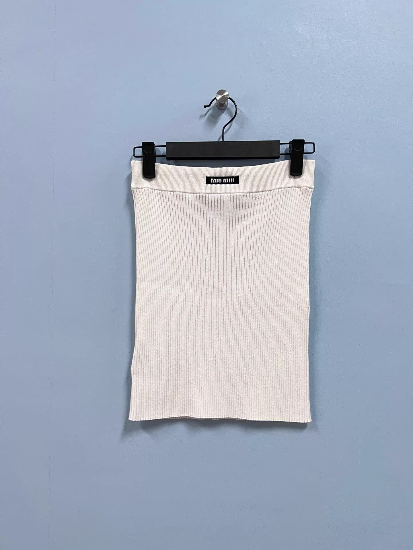 Miu Miu Miu Miu White Logo Knit Skirt 38 (99 New) Size 26" / US 2 / IT 38 - 1 Thumbnail