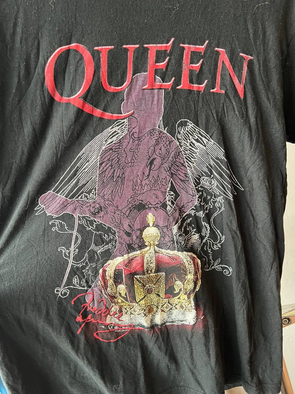 Vintage VINTAGE QUEEN ‘FREDDIE MERCURY CROWN’ ROCK BAND T SHIRT SZ M Size US M / EU 48-50 / 2 - 3 Thumbnail