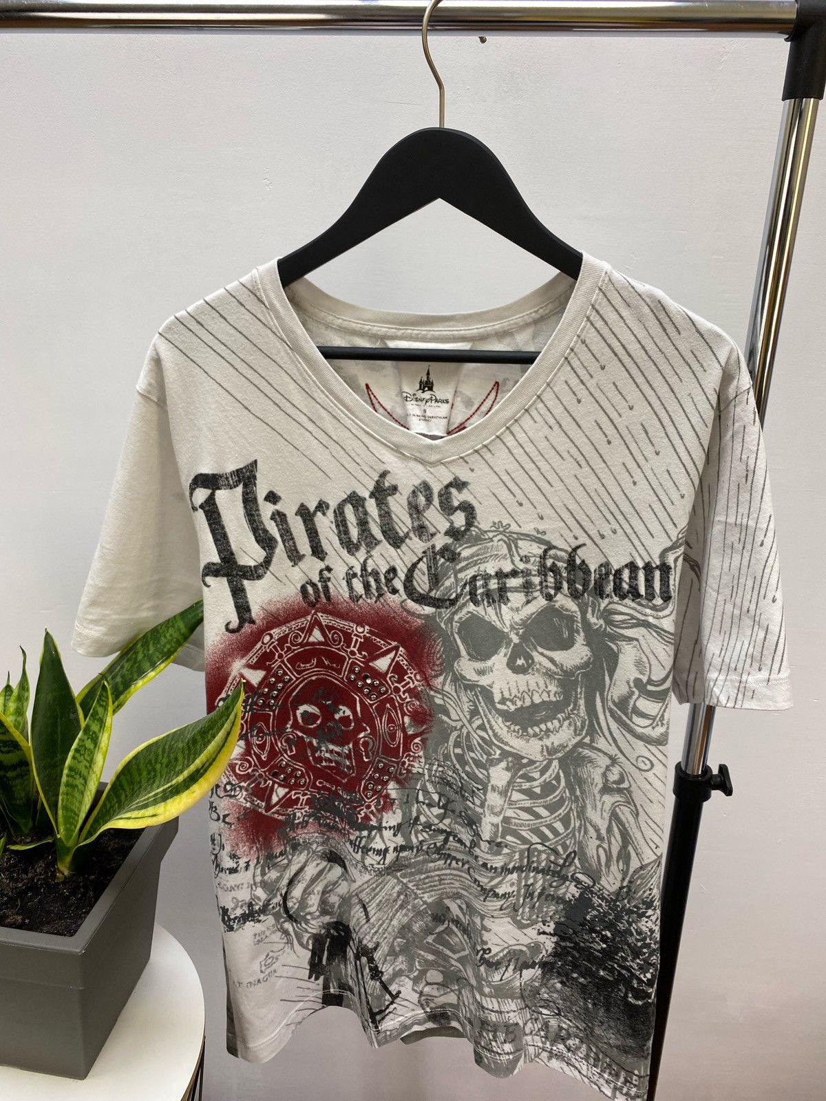Disney × Vintage Pirates of the Caribbean t shirt Movie Disney Rare Vintage Size US M / EU 48-50 / 2 - 4 Thumbnail