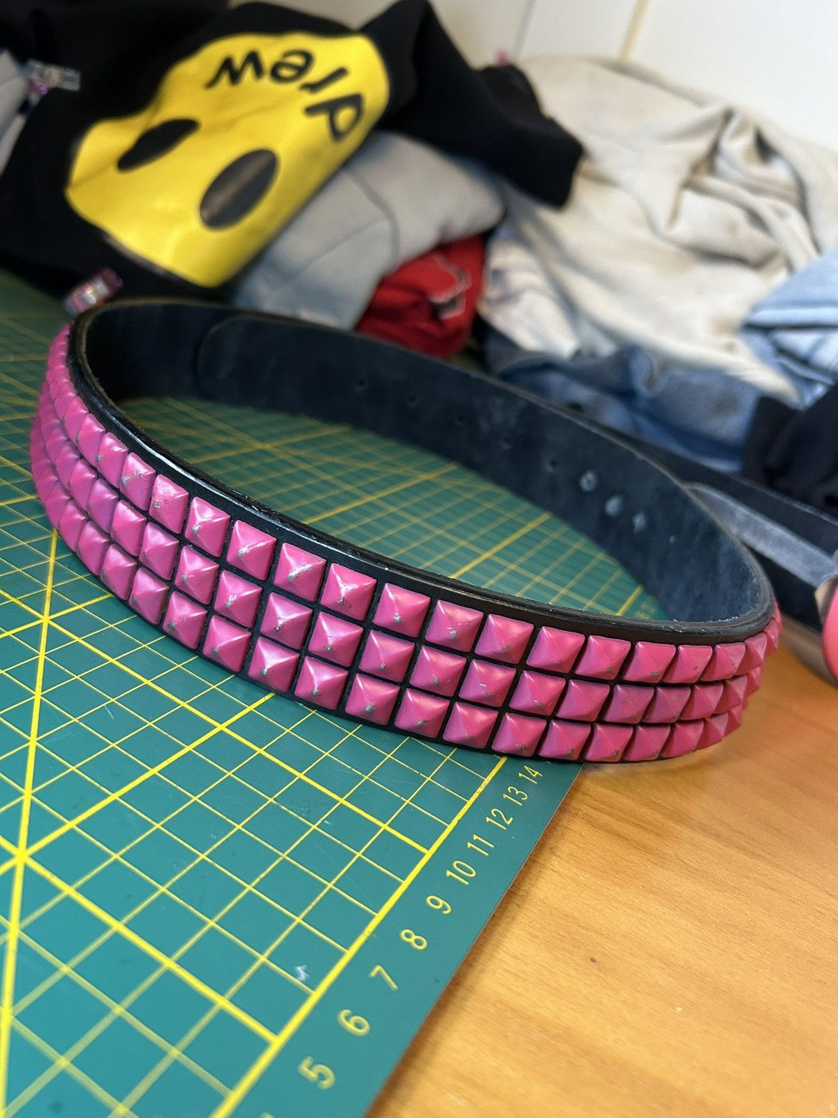 Burton Vintage Burton pink studded leather belt Size ONE SIZE - 6 Thumbnail