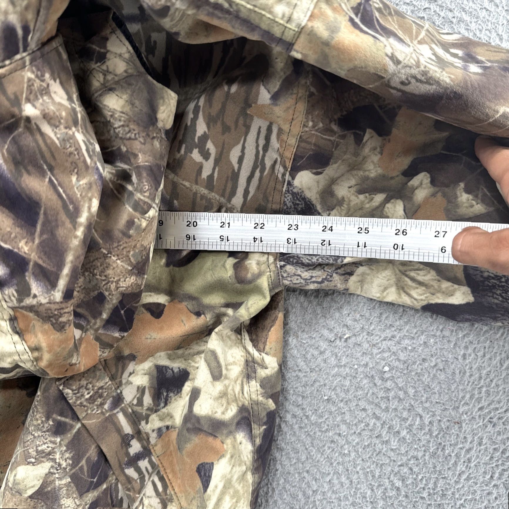 Vintage VINTAGE LaCrosse Mossy Oak Break Up Camp Zip Up Jacket in Mens Size Large Size US L / EU 52-54 / 3 - 5 Thumbnail