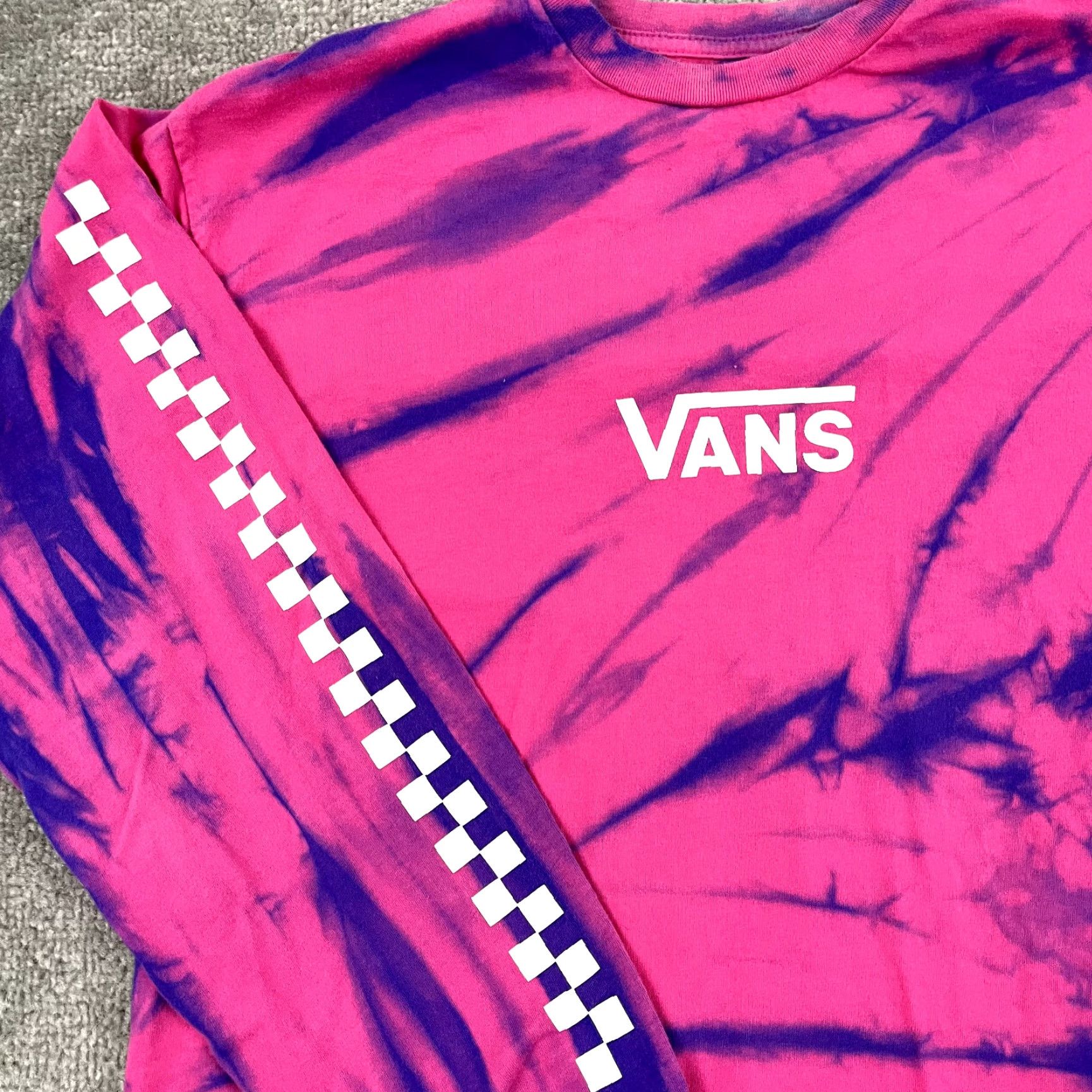 Vans VANS Mens Long Sleeve T-Shirt Graphic Print Crew Neck Fall Spring Summer Winter Casual Crew Pink Purple 2010s Size US M / EU 48-50 / 2 - 3 Thumbnail