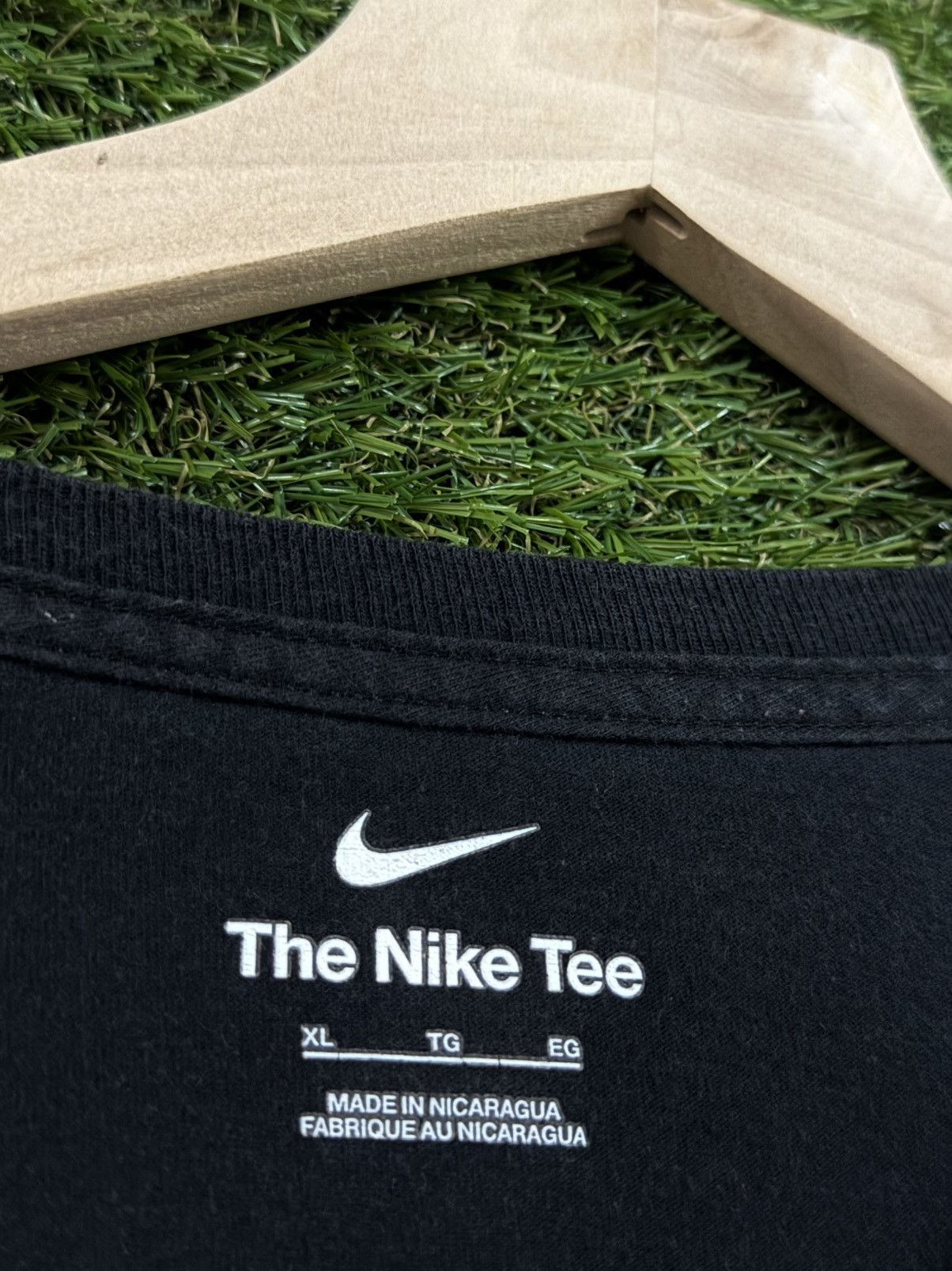 Nike Nike Air Red Stripe Box Logo Swoosh Tee Black XL Size US XL / EU 56 / 4 - 3 Thumbnail