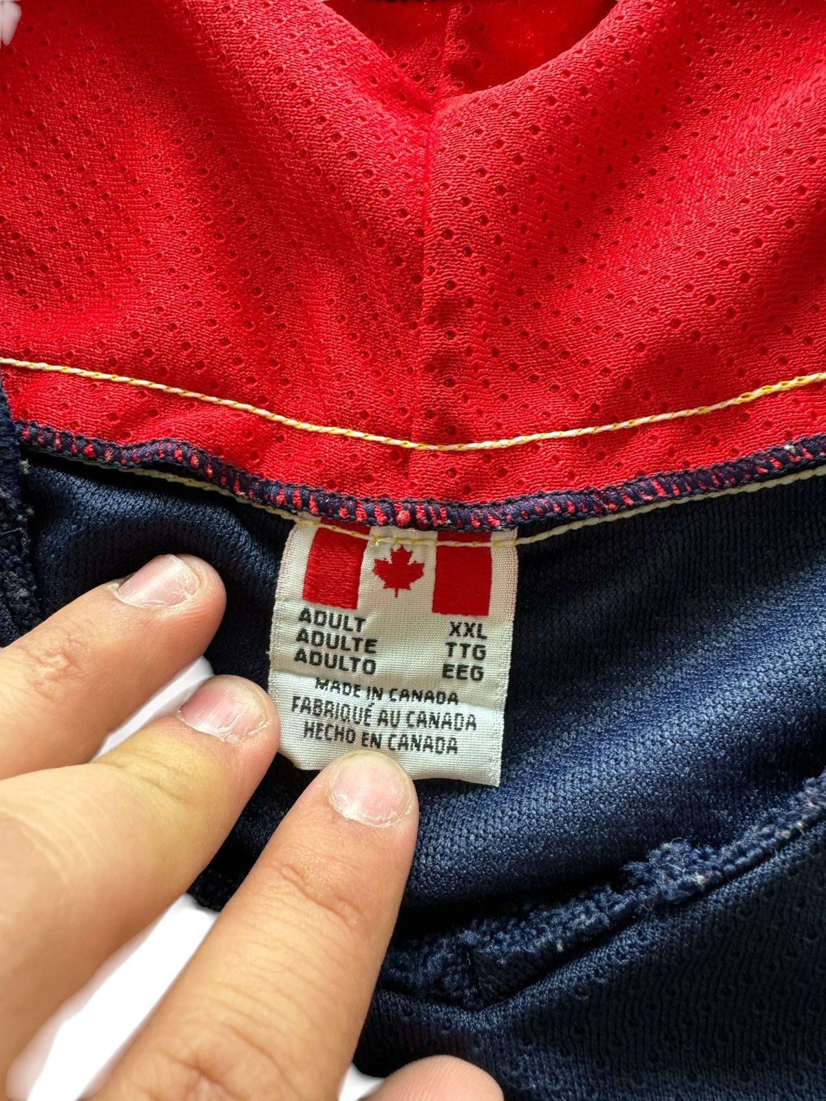 Vintage Vintage Unbranded Canadian Boxy Oversized Hockey Jersey Size US XXL / EU 58 / 5 - 8 Thumbnail