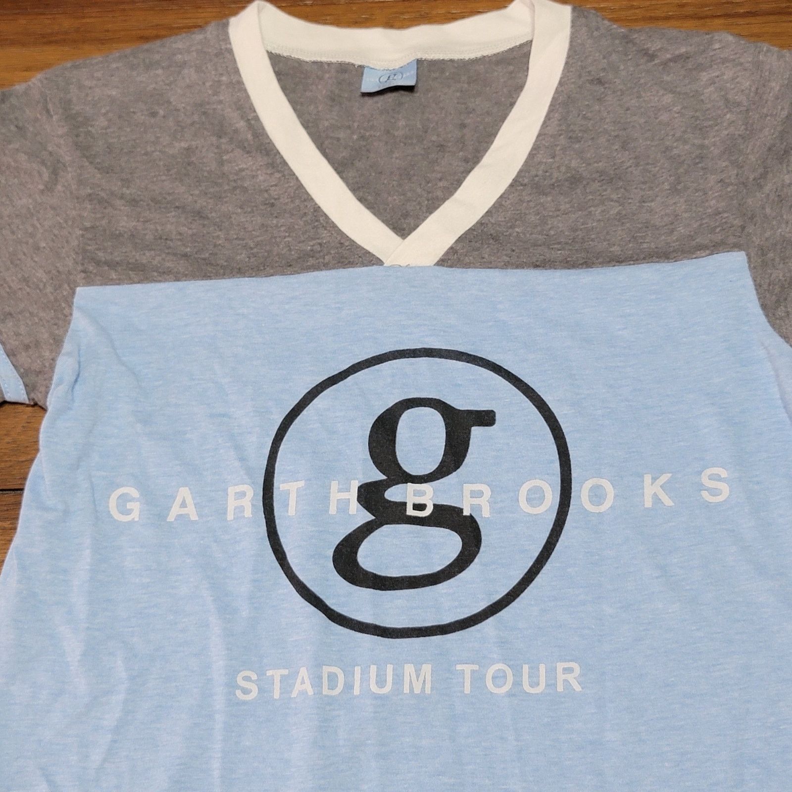 Other Garth Brooks V-Neck Baseball Style Tee "Stadium Tour - Small Size S / US 4 / IT 40 - 2 Thumbnail