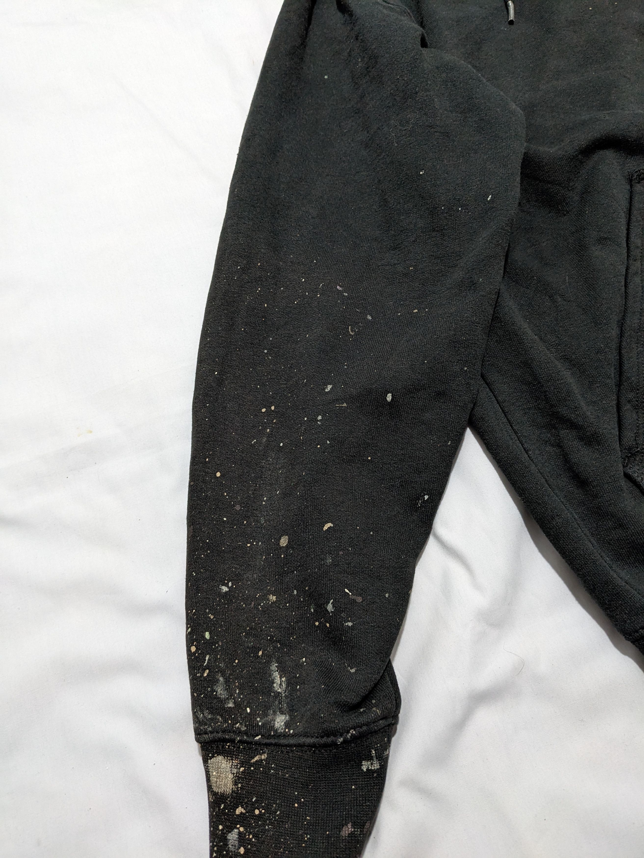 Carhartt × Vintage Carhartt Paint Splattered Black Sun faded Hoodie Sweater Size US M / EU 48-50 / 2 - 6 Thumbnail
