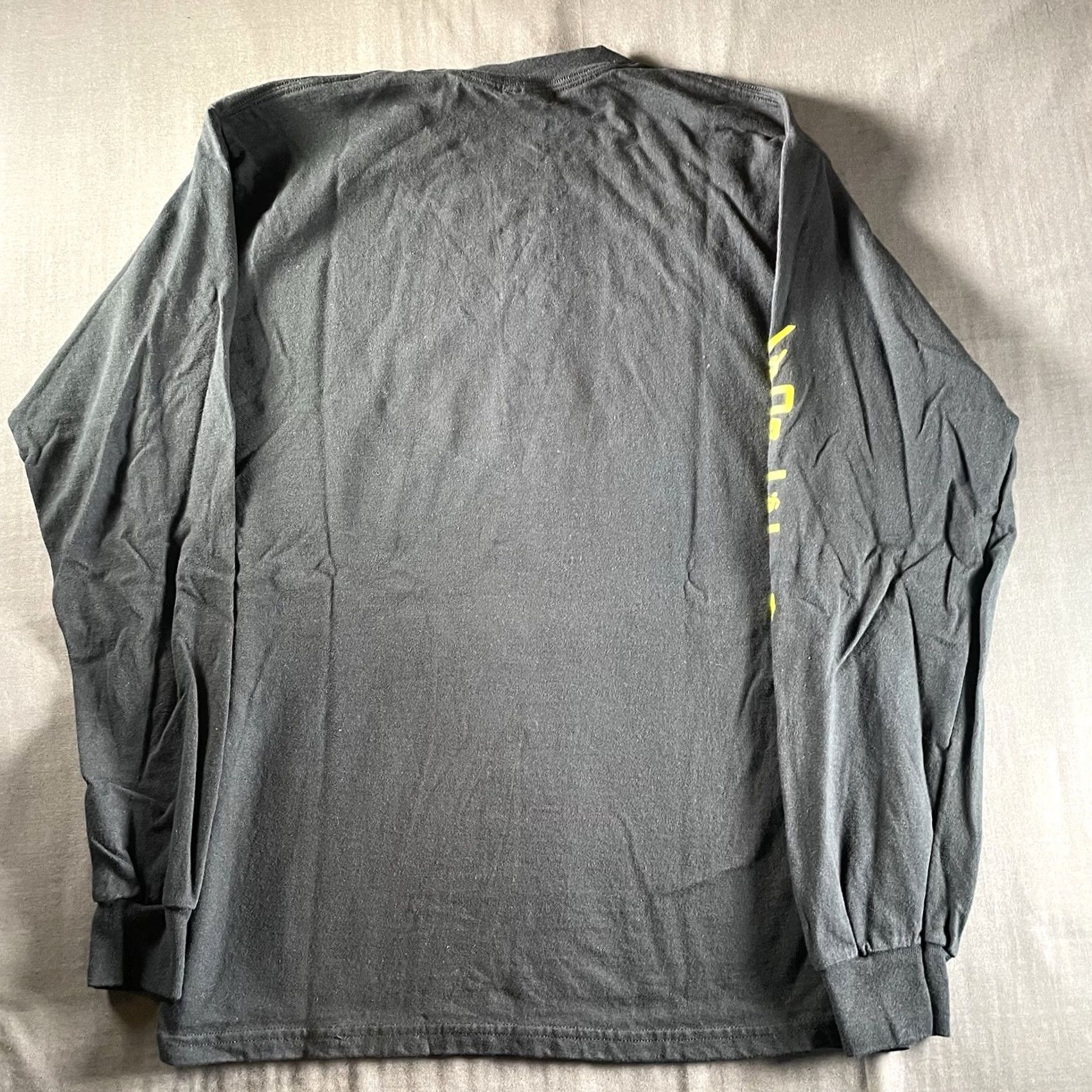 Gildan VINTAGE Volto Shirt Mens M Long Sleeve Crew Neck Graphic Print 2003 Jam Rock Los Angeles Gildan Black Cotton Size US M / EU 48-50 / 2 - 6 Thumbnail