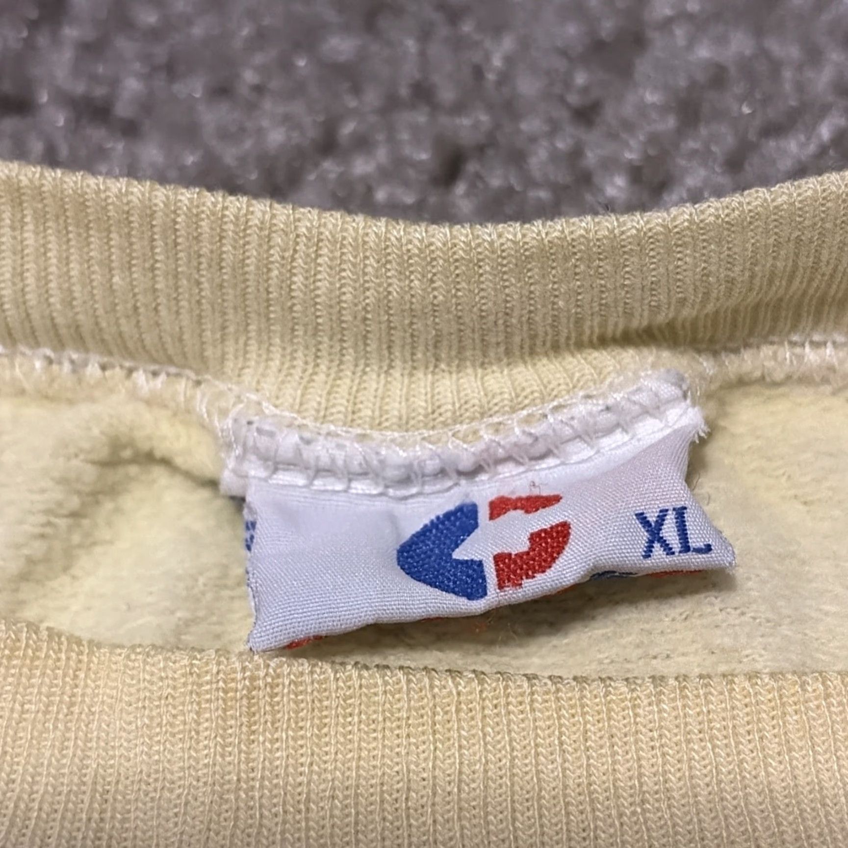 Vintage VINTAGE Cafe Pacifico London Crewneck Sweatshirt XL Yellow Unisex Adults Distressed Cut Sleeves Pullover 70s Size US XL / EU 56 / 4 - 5 Thumbnail
