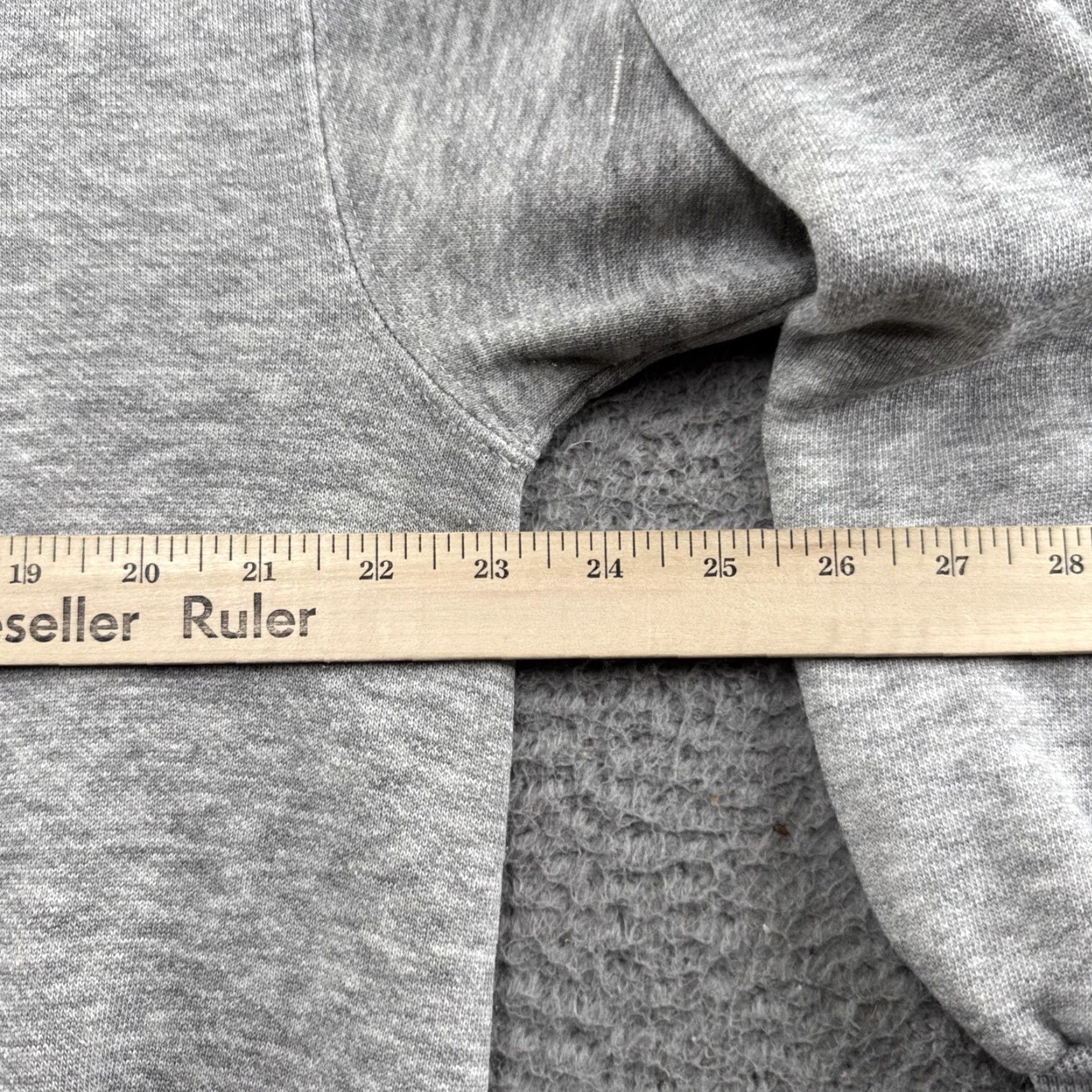 Champion VINTAGE Champion NBA Minnesota Timberwolves Sweatshirt Gray Size L 80s Pullover Men Size US L / EU 52-54 / 3 - 5 Thumbnail