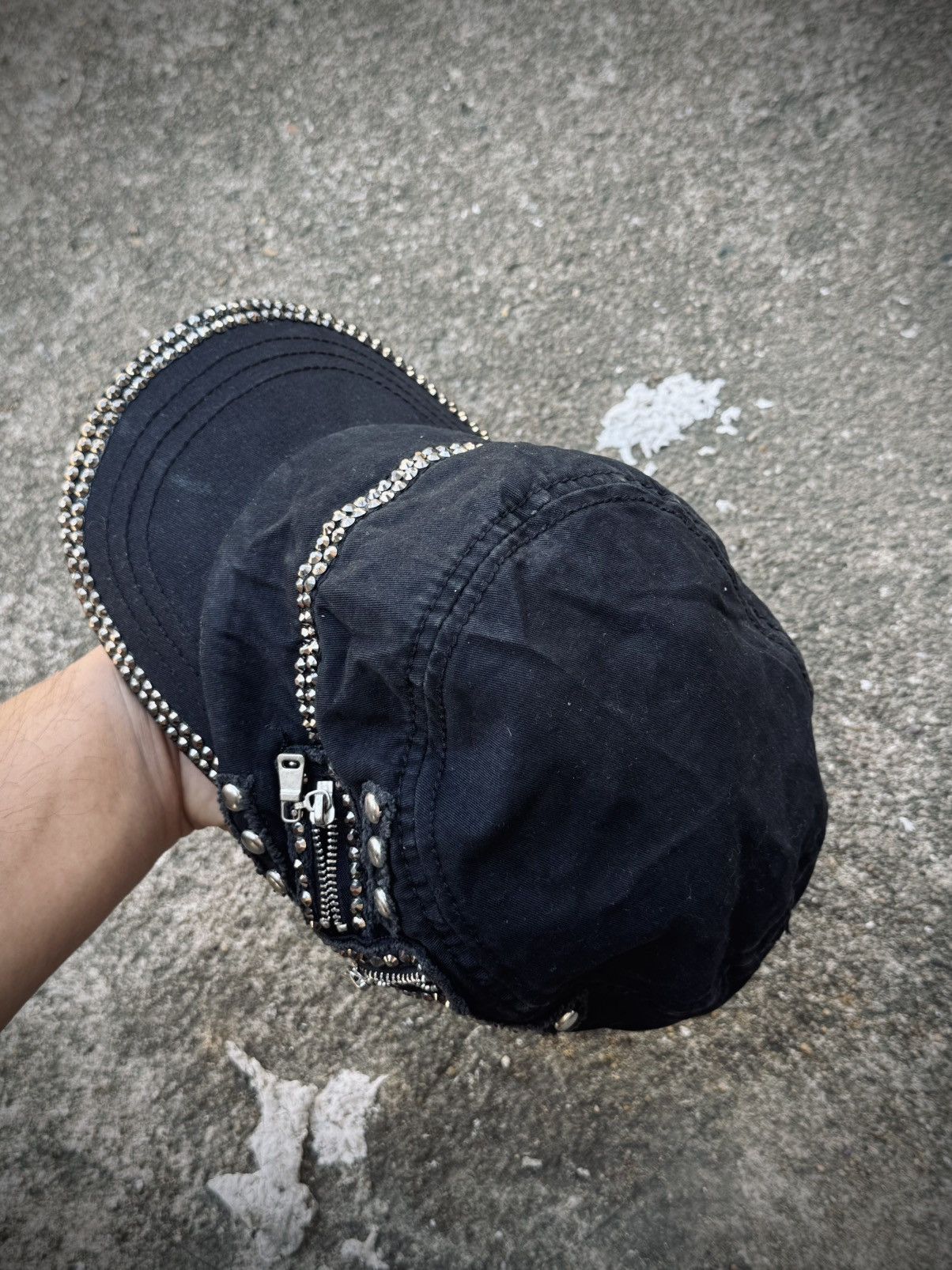 KMRii Vkei 2000s Styled England Zipper Studded Hats Size ONE SIZE - 5 Thumbnail