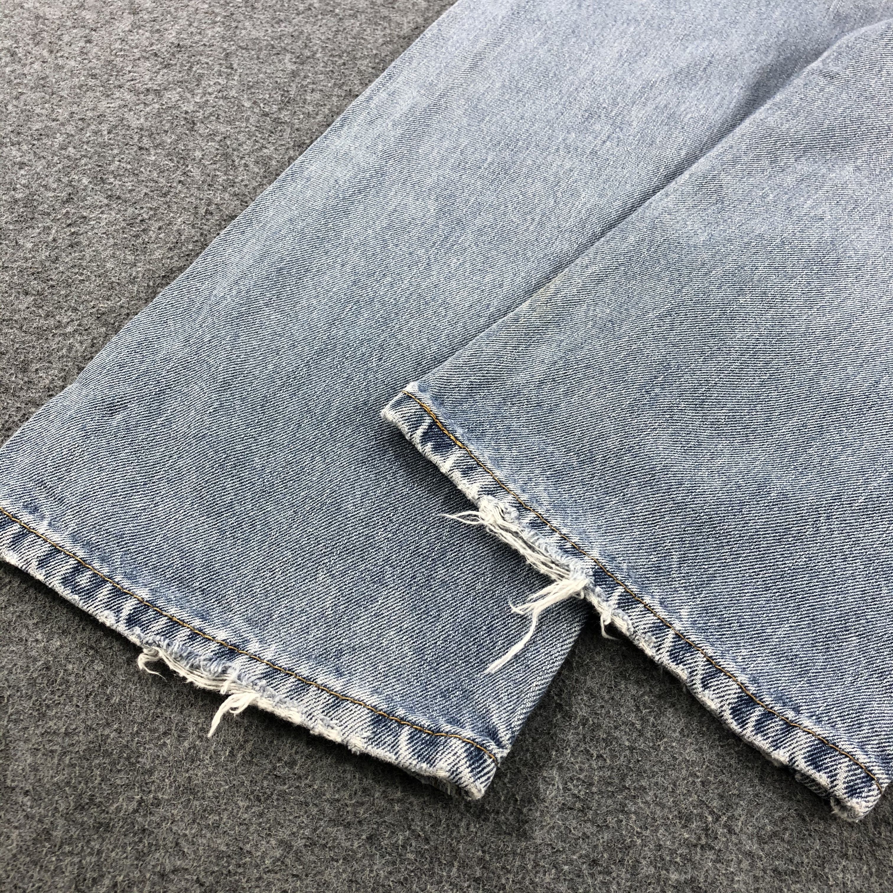 Levi's × Vintage Vintage Light Wash Levis 505 Jeans-JM1799 Size US 35 - 6 Thumbnail