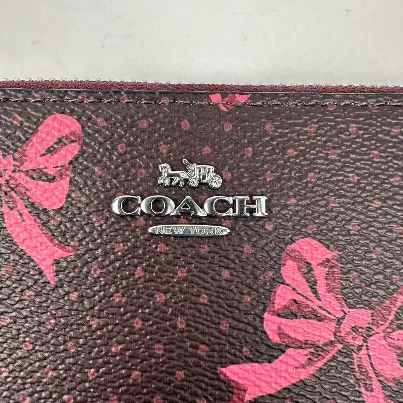 Coach Coach Long Zip Around Wallet Signature Canvas Bow Print Size ONE SIZE - 4 Thumbnail