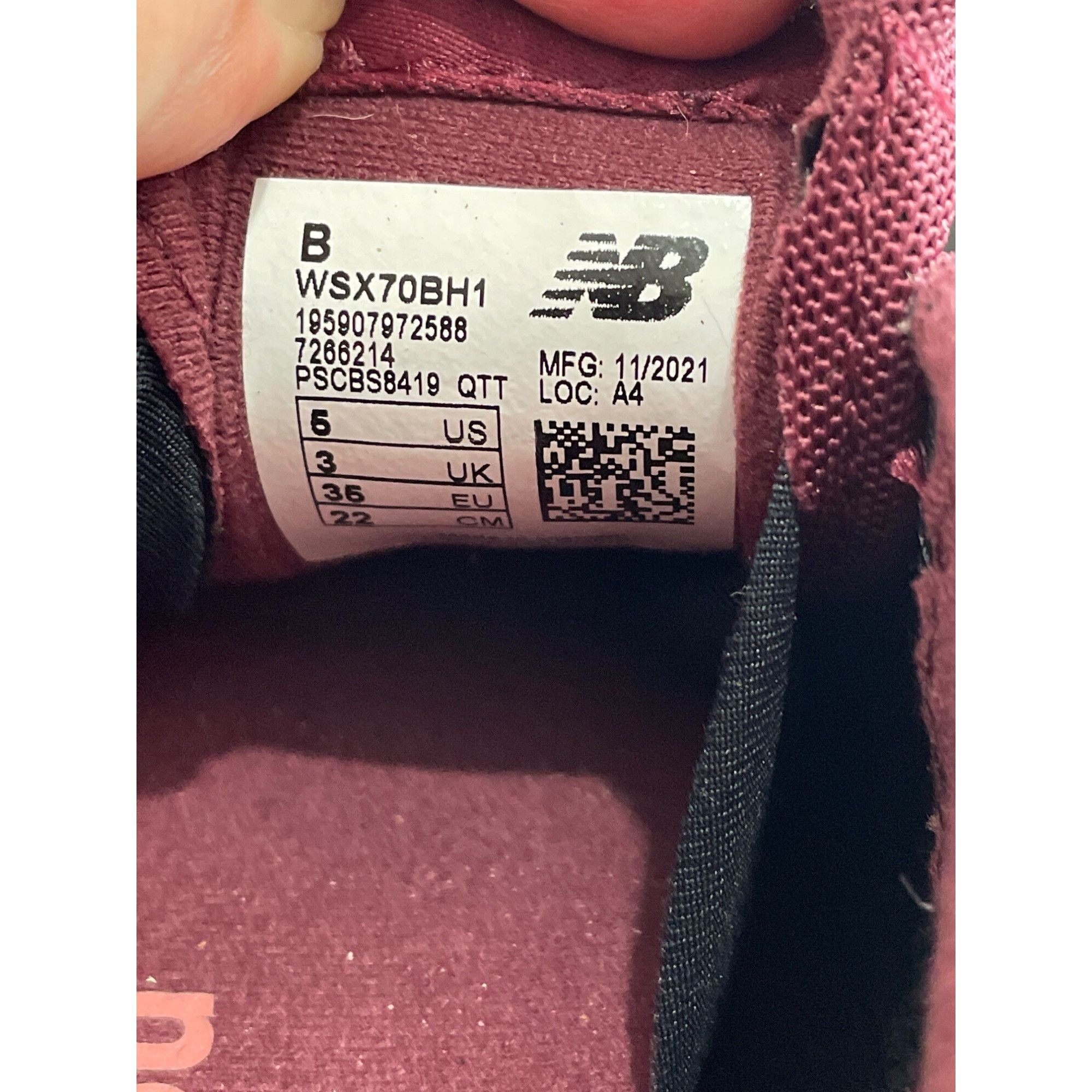 New Balance New Balance Fresh Foam Womens Red Sneakers shoes size 5 SKU Size US 5 / IT 35 - 10 Thumbnail