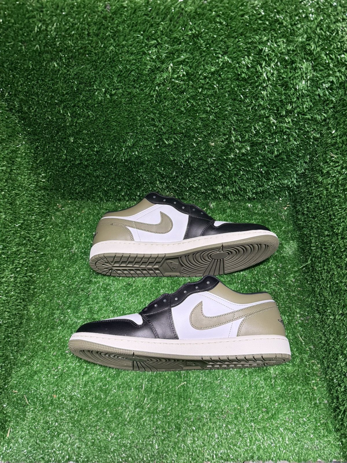 Nike Jordan 1 Low Black Toe Medium Olive size 13. Size US 13 / EU 46 - 3 Thumbnail