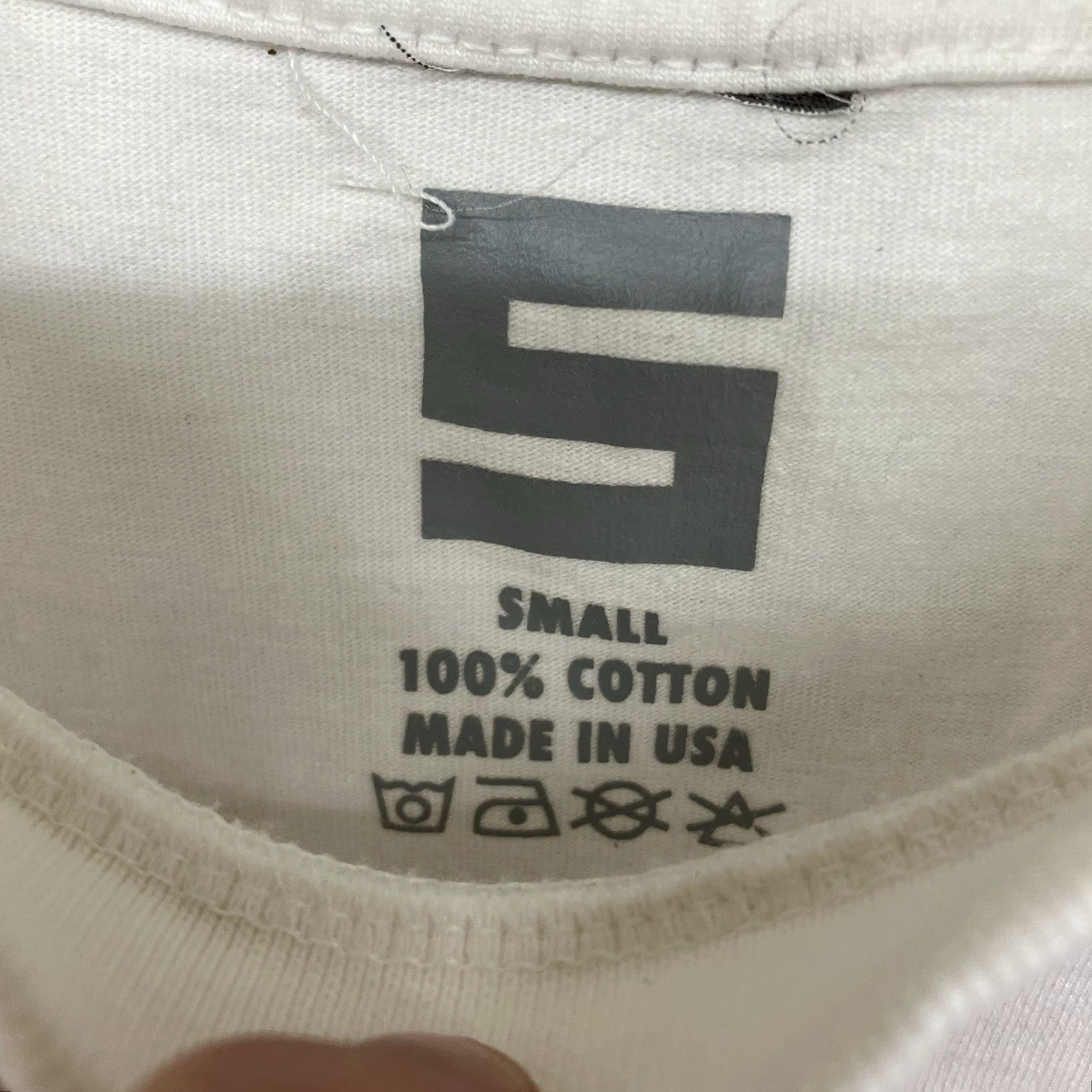 Etro Women's T-Shirt Ciao Limon Short Sleeve White Crew Neck Pullover Logo Front Graphic 90s Retro Heavyweight Cotton USA Small SS Size 28" / US 6 / IT 42 - 3 Thumbnail