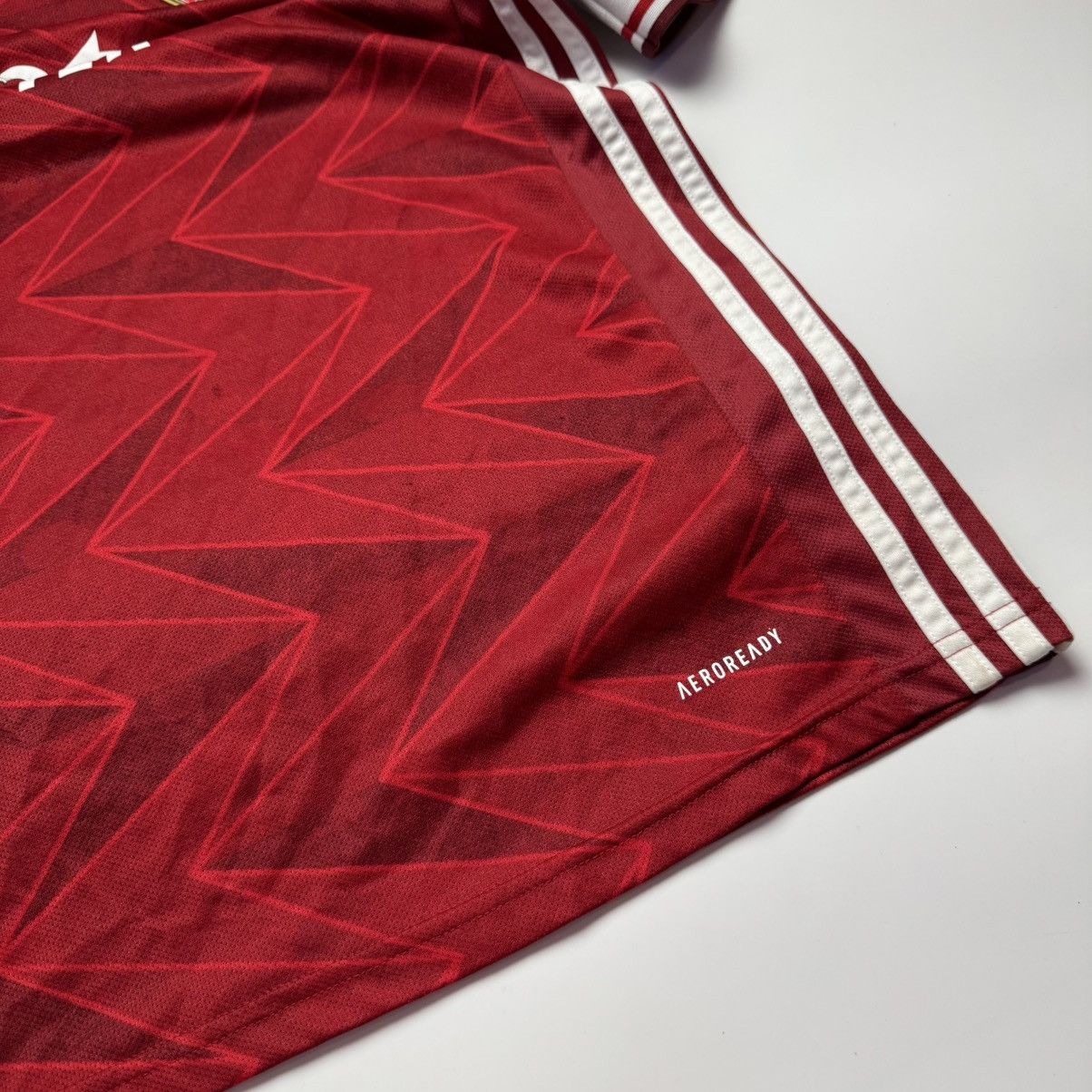 Vintage Arsenal 2019 Home Jersey Size US L / EU 52-54 / 3 - 8 Thumbnail