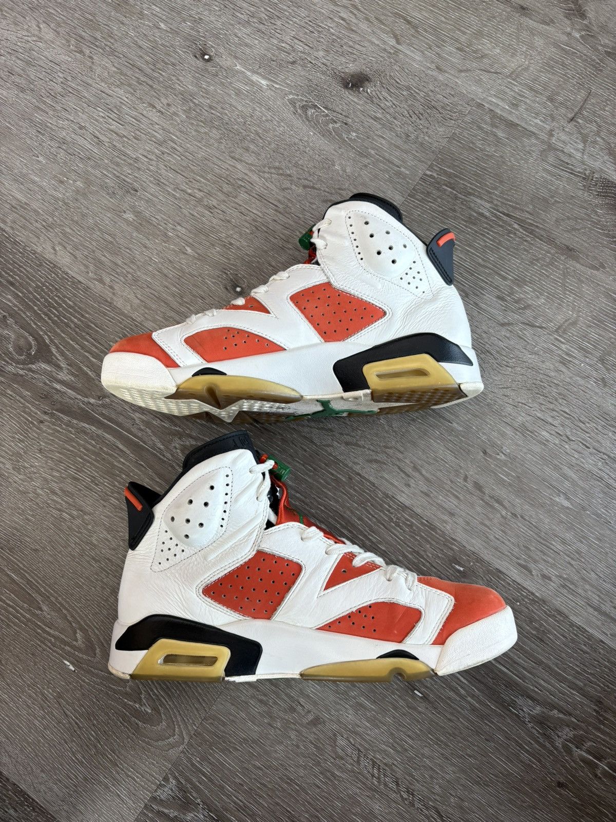 Jordan Brand Air Jordan 6 Retro “Gatorade Like Mike White” **PRE-OWNED** Size US 9.5 / EU 42-43 - 2 Thumbnail