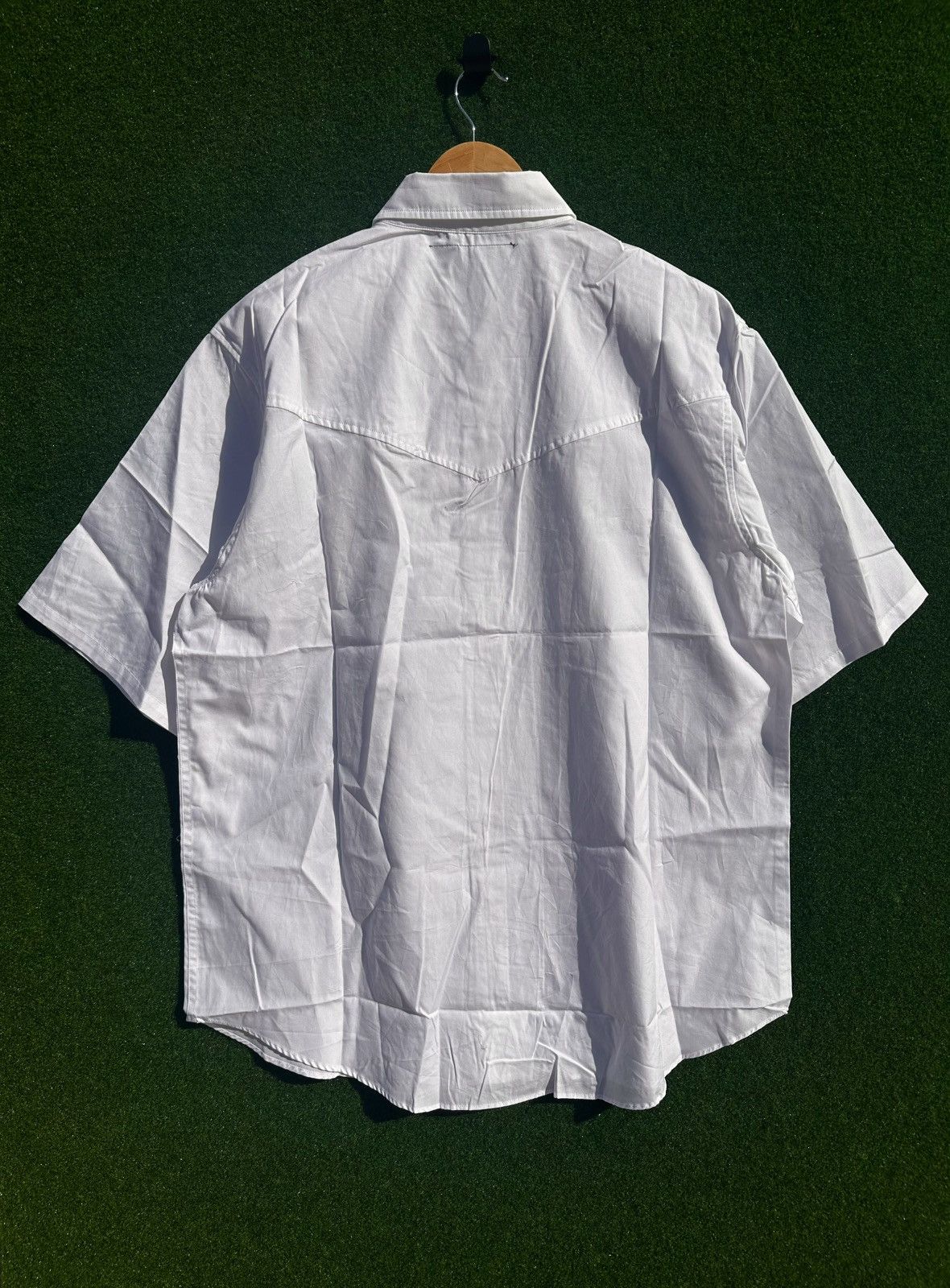Vlone SHORT SLEEVE WHITE BUTTON-DOWN SHIRT SIZE XL Size US XL / EU 56 / 4 - 2 Thumbnail