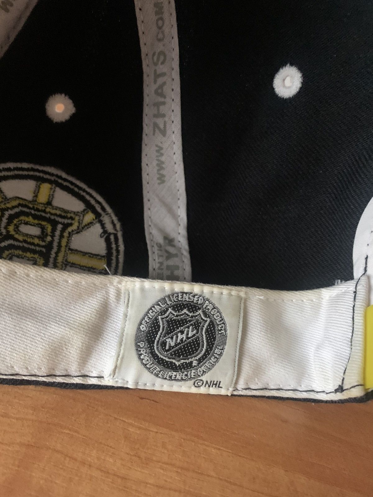 Zephyr 90s Vintage Zephyr NHL Boston Bruins Snapback Hat Size ONE SIZE - 4 Thumbnail