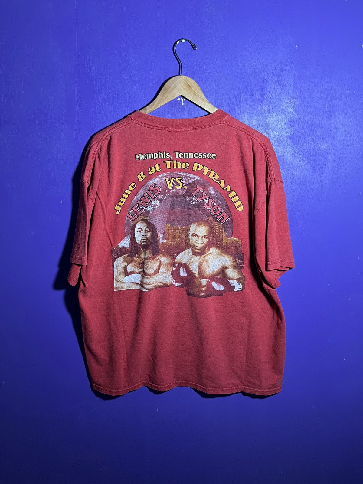 Vintage Vintage 90s Lewis vs Tyson at the pyramid t-shirt Size US XXL / EU 58 / 5 - 2 Thumbnail