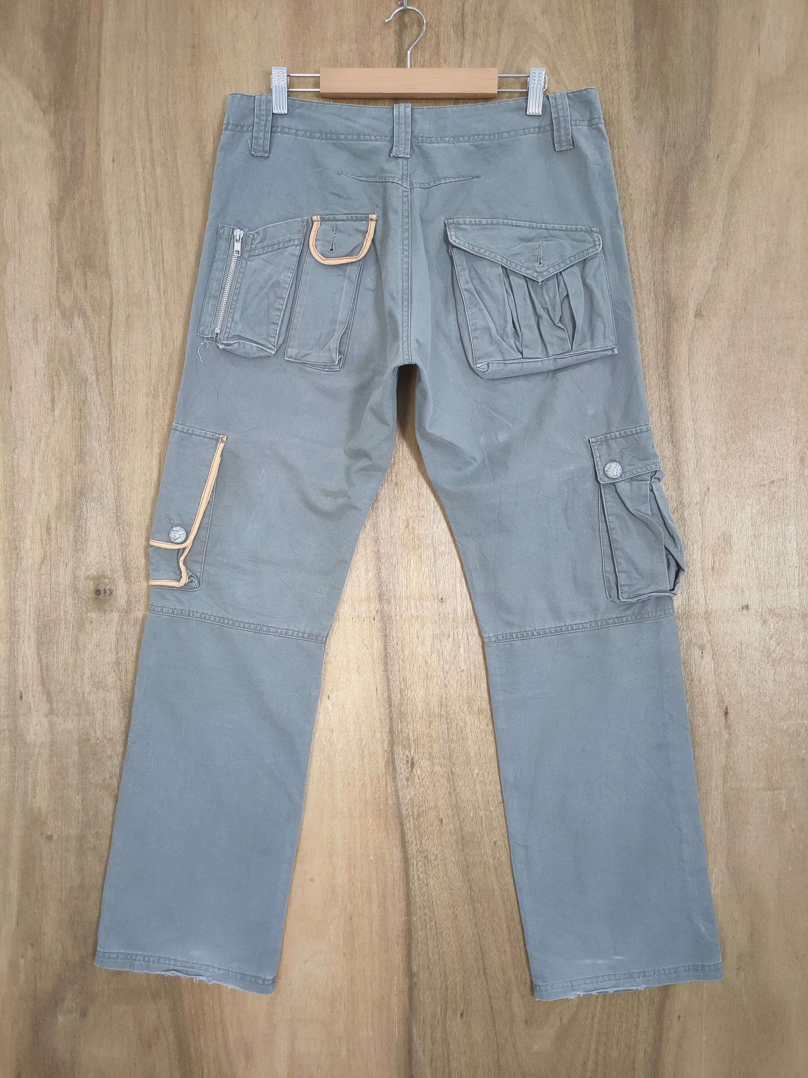 image of Authentic Vintage Multipocket Cargo Pants in Grey, Men's (Size 34)