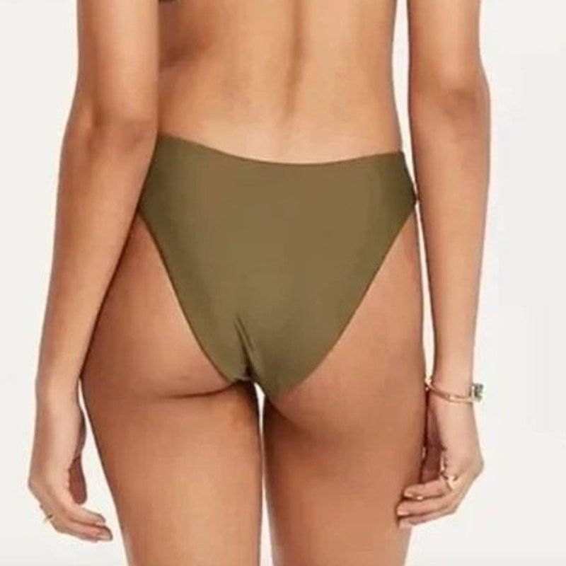 J.Crew NWT J. Crew Curved Waist Cheeky Bikini Bottoms Size S BC125 Size ONE SIZE - 1 Thumbnail