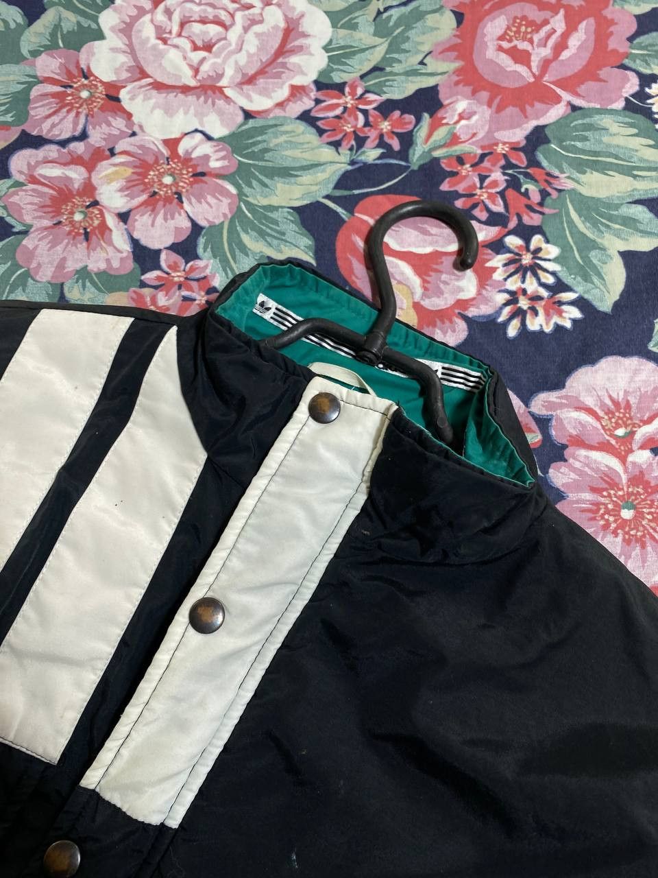 Adidas × Vintage Vintage Adidas 3 Stripes Windbreaker Jacket Size US S / EU 44-46 / 1 - 18 Thumbnail