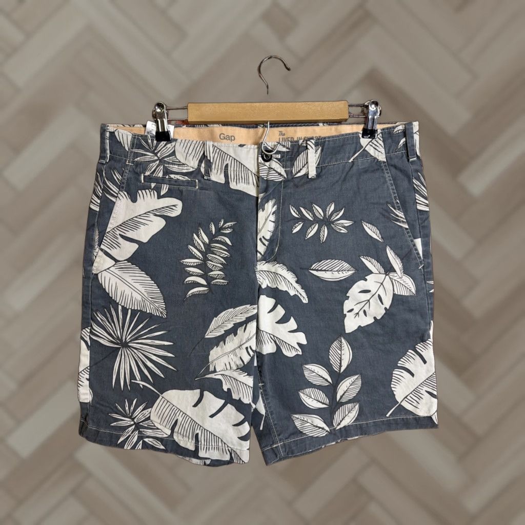 Gap VINTAGE Gap KHAKIS Lived In Shorts Blue White Hawaiin Mens 36 Preppy Size US 36 / EU 52 - 1 Thumbnail
