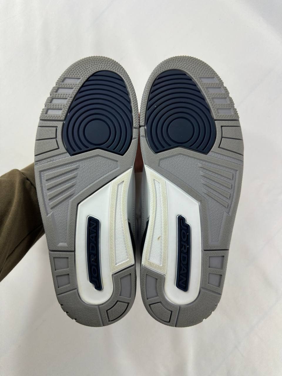 Nike Nike Air Jordan 3 Retro 'Midnight Navy' CT8532-140 Size US 10 / EU 43 - 13 Thumbnail