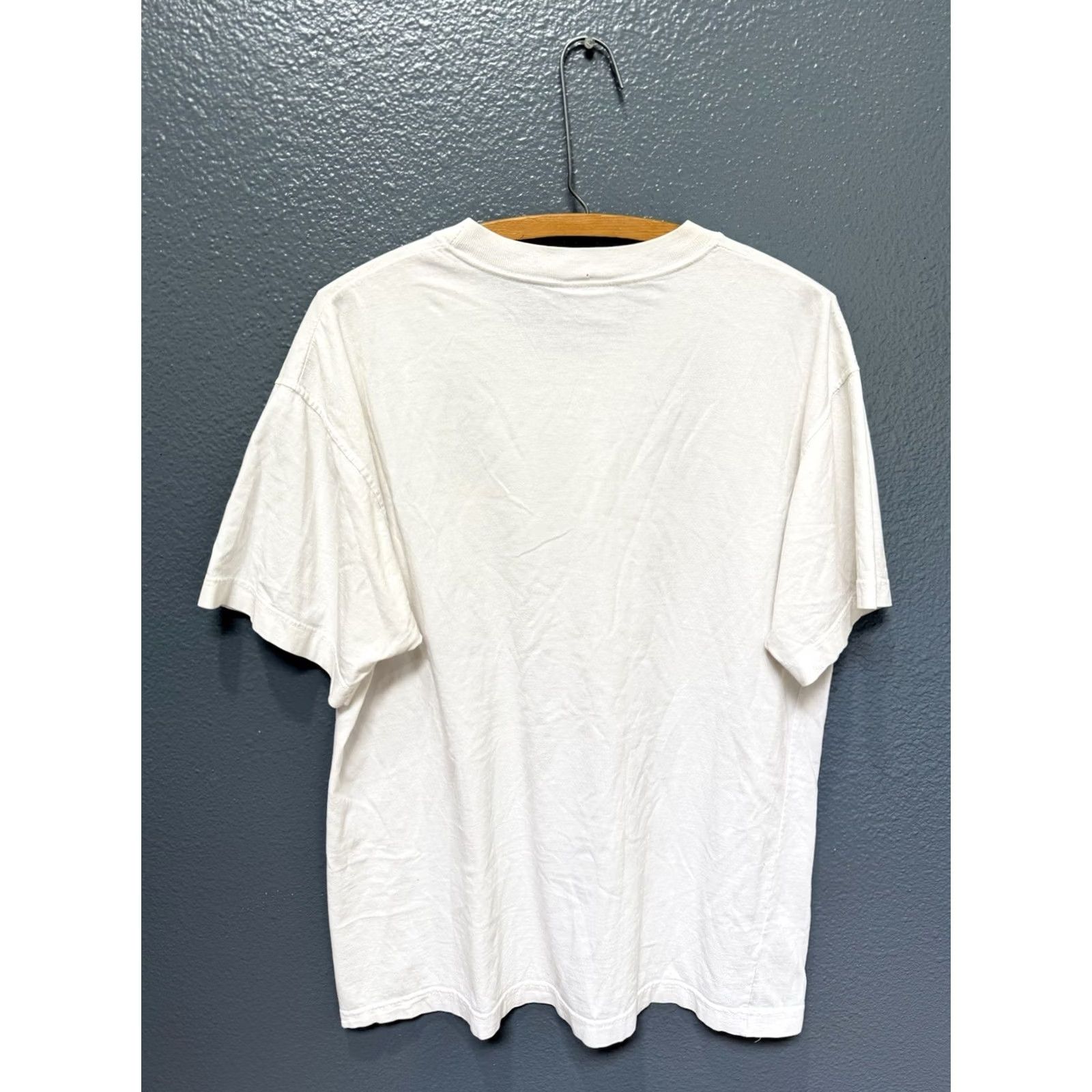Vintage VINTAGE Goosebumps Graphic White Tee Shirt M Mens 90s 90’s Large ML Men T-Shirt White Goosebumps Graphic 90s Theme Size US M / EU 48-50 / 2 - 5 Thumbnail