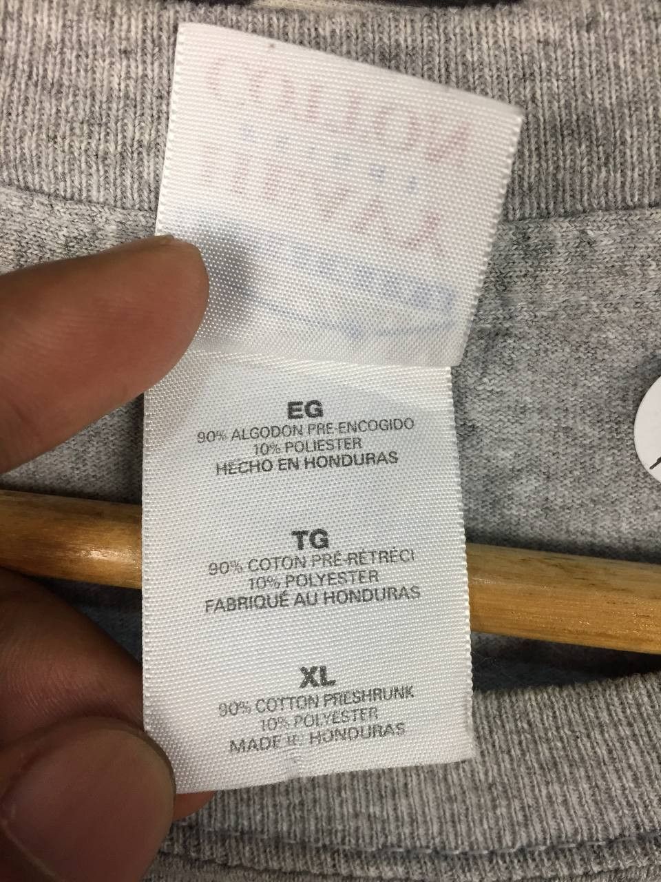 Vintage Vtg Y2K UCONN University of Connecticut Arch Logo Tee Size US XL / EU 56 / 4 - 11 Thumbnail